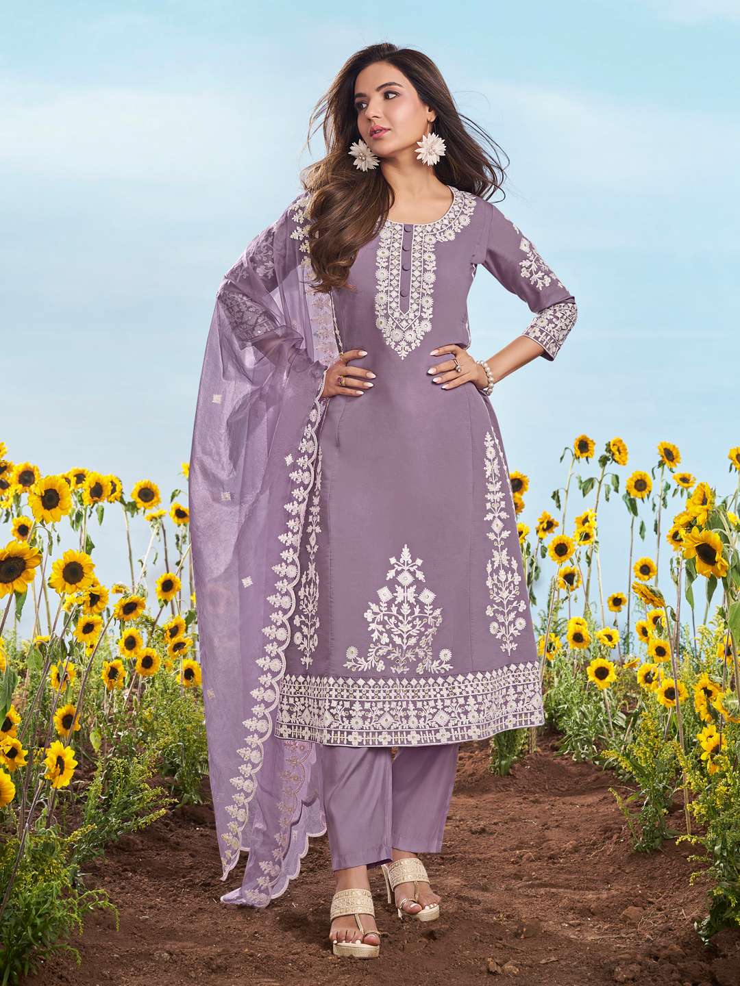 Floral Embroidered Thread Work Straight Kurta With Trousers And Dupatta