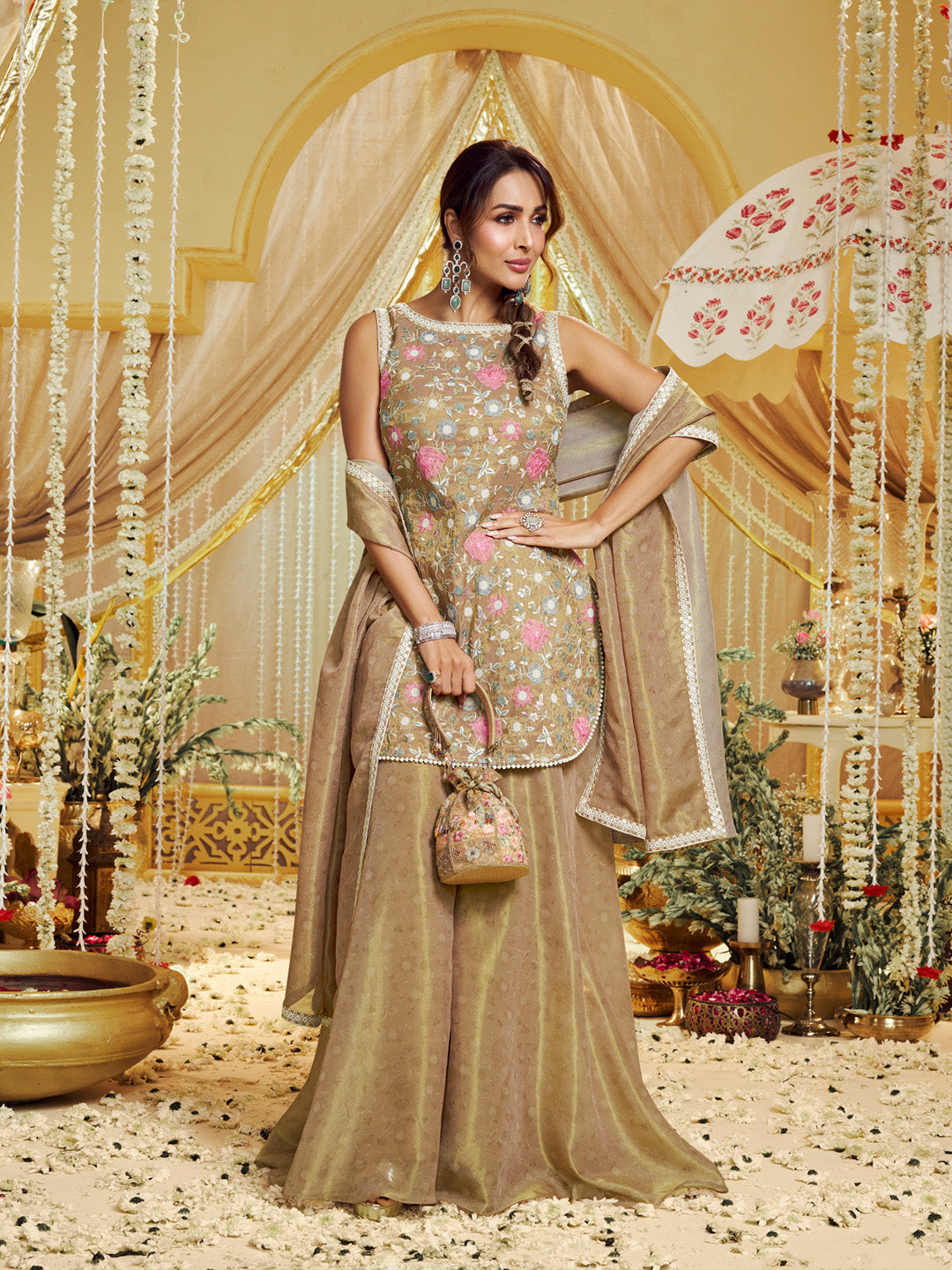 Women Floral Embroidered Regular Thread Work Kurta with Palazzos & With Dupatta