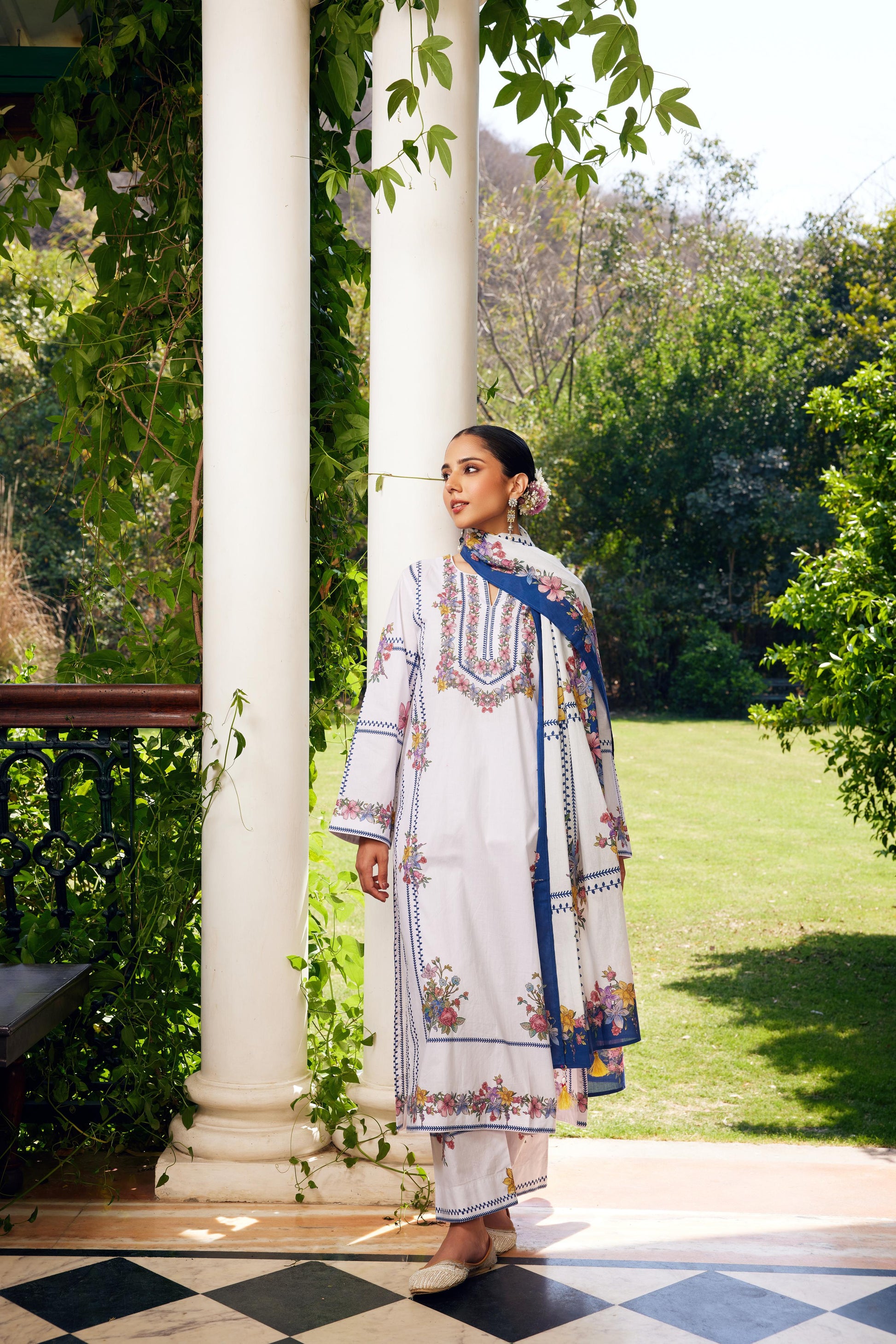 Gulzaar White Checked Kurta Set of 3
