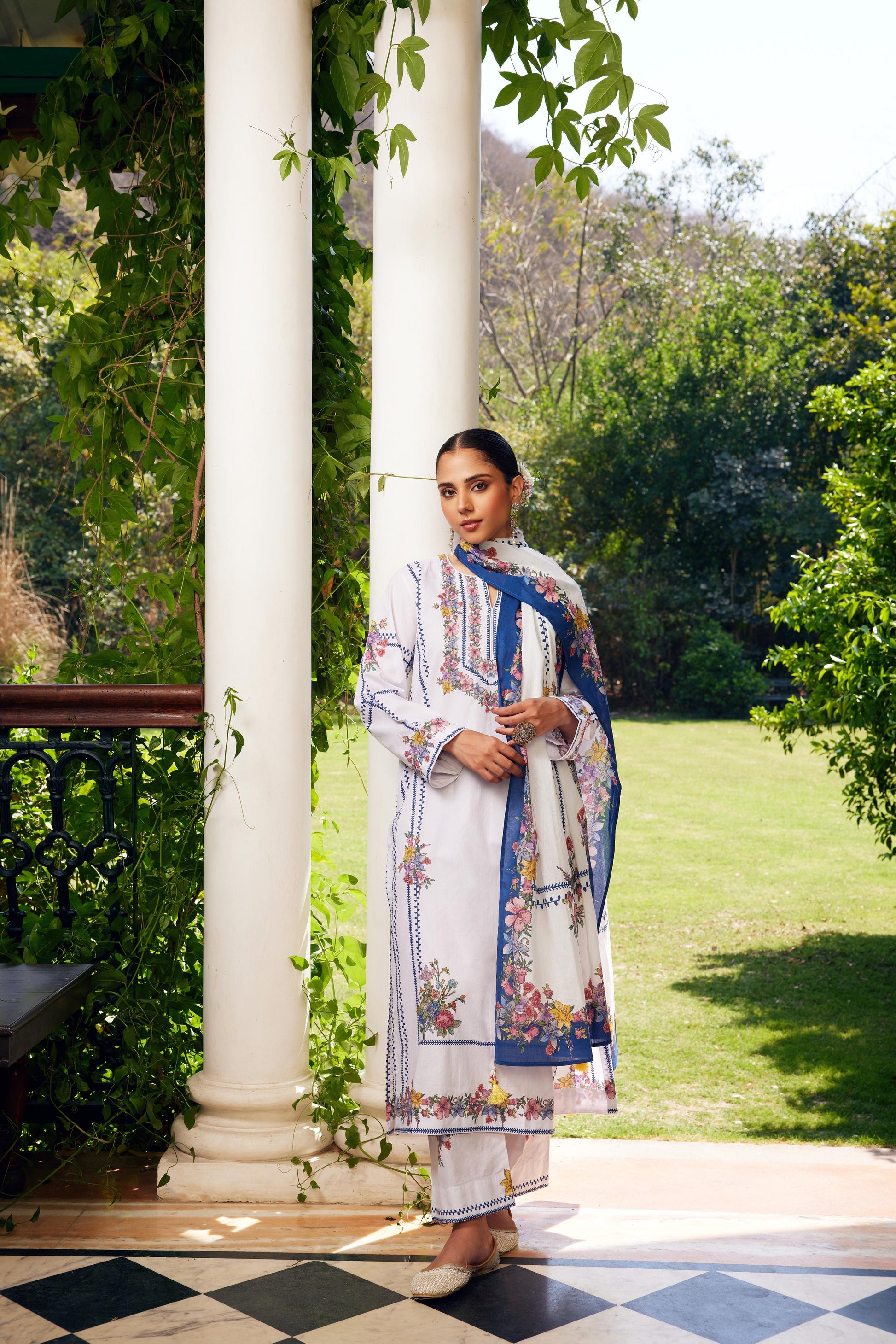 Gulzaar White Checked Kurta Set of 3