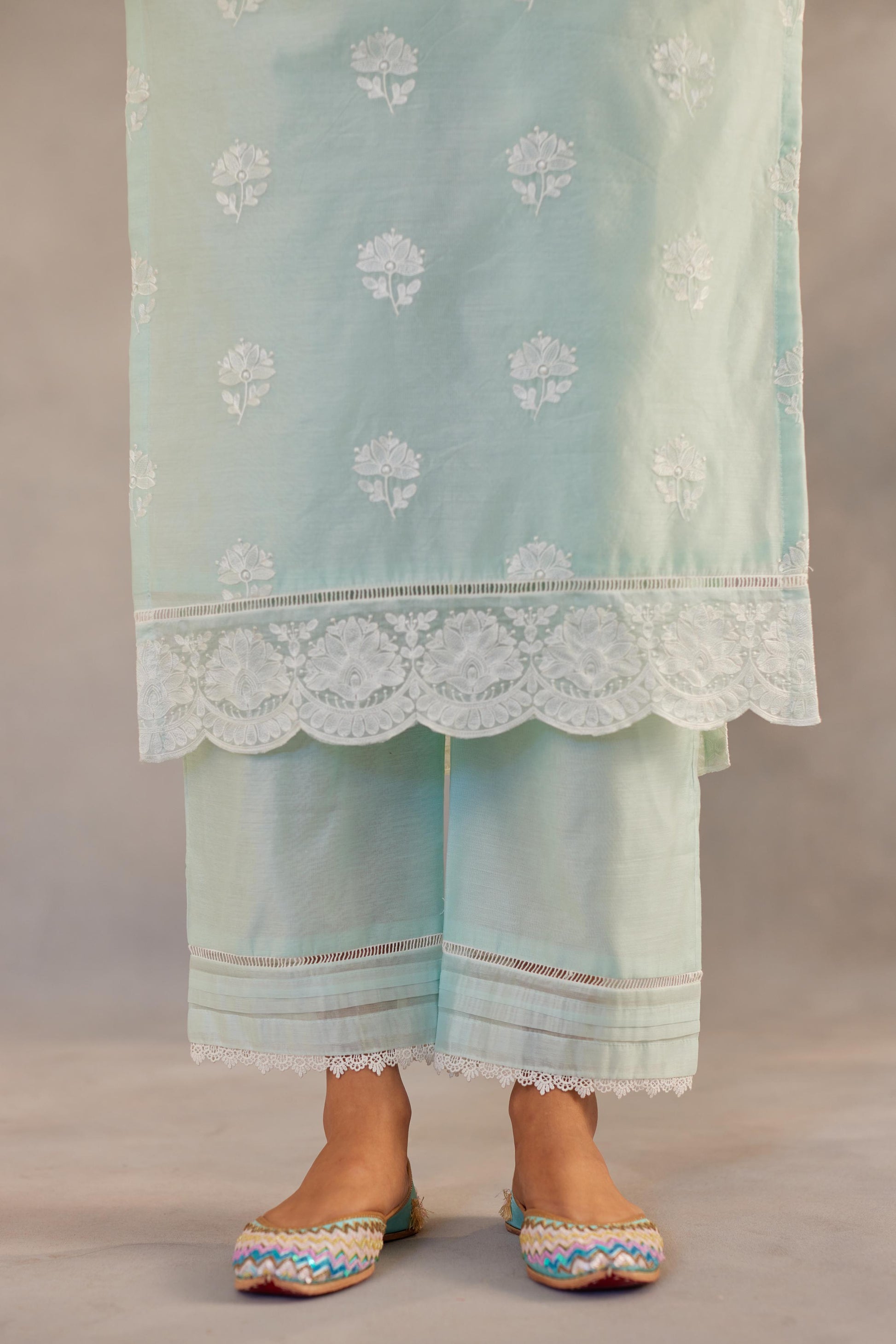 Neelkamal - Mint Green Embroidered Suit Set.- NV