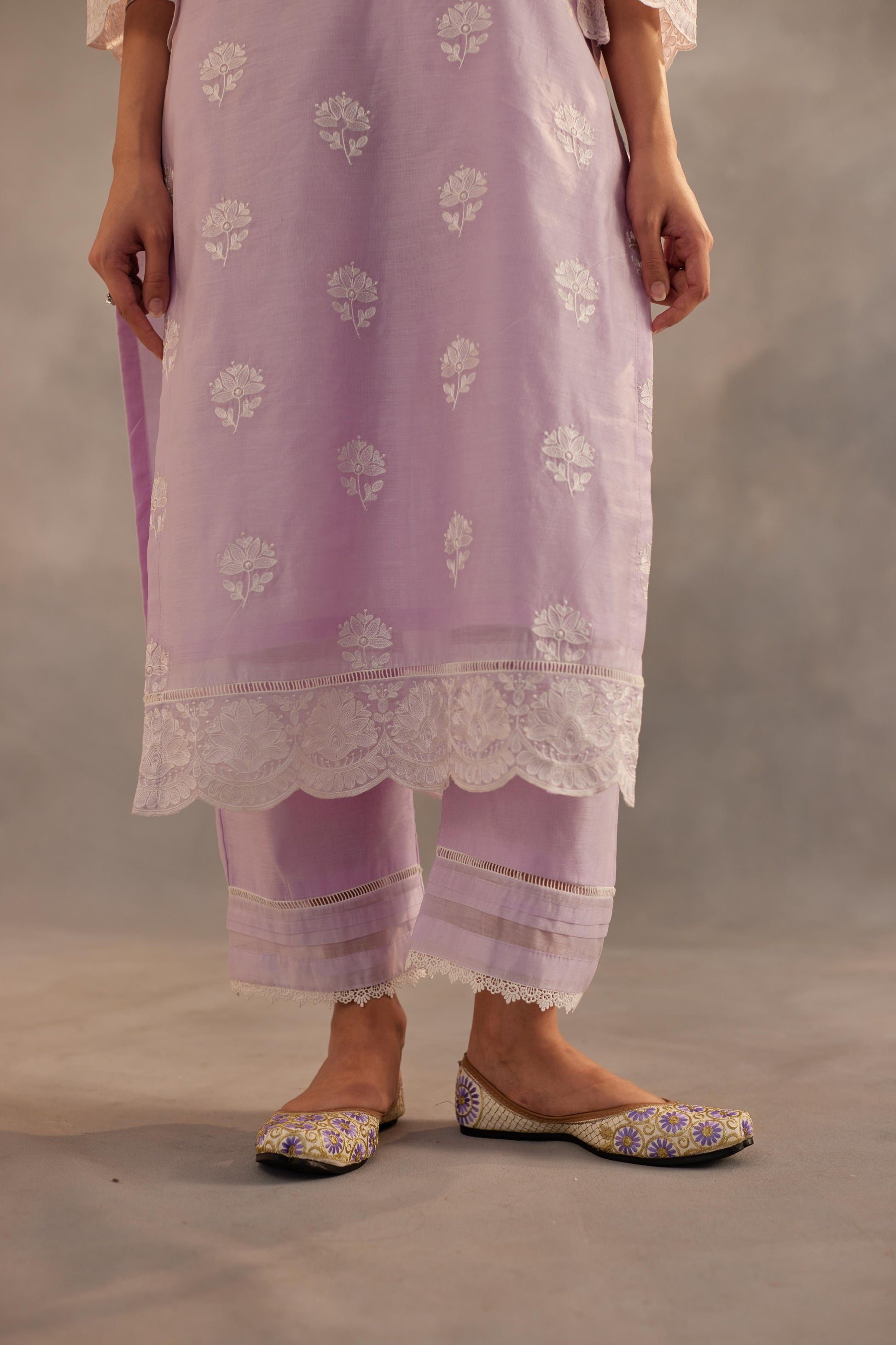 Gul - Lavender Embroidered Suit Set.- NV
