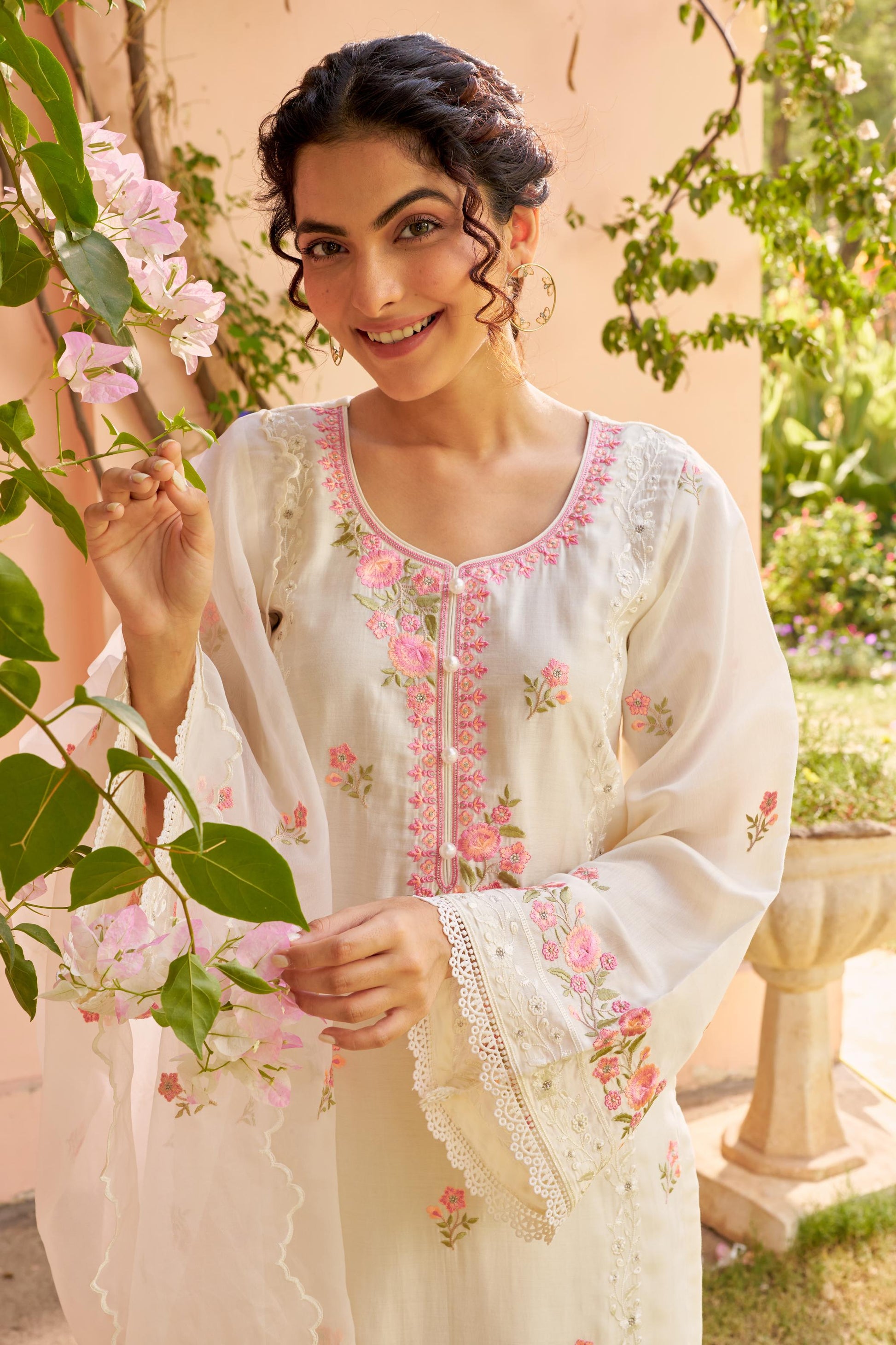 Nalini - Ivory White Chanderi Embroidered Suit Set.- NV