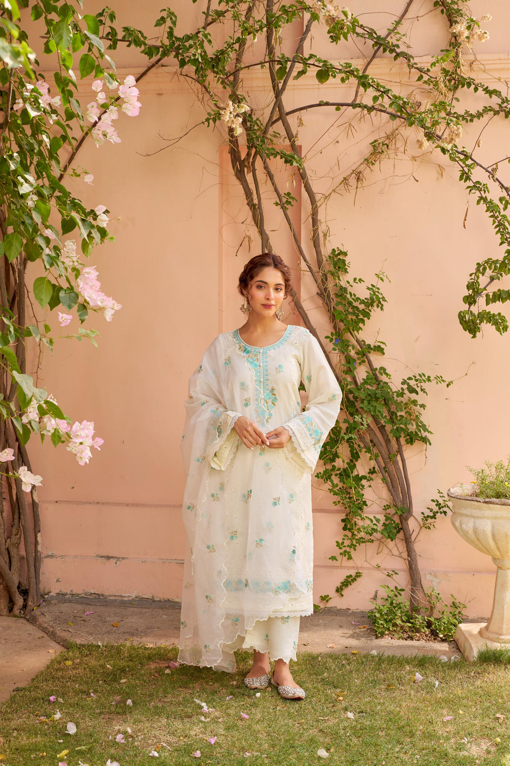 Banphool - Ivory White Chanderi Embroidered Suit Set.- NV