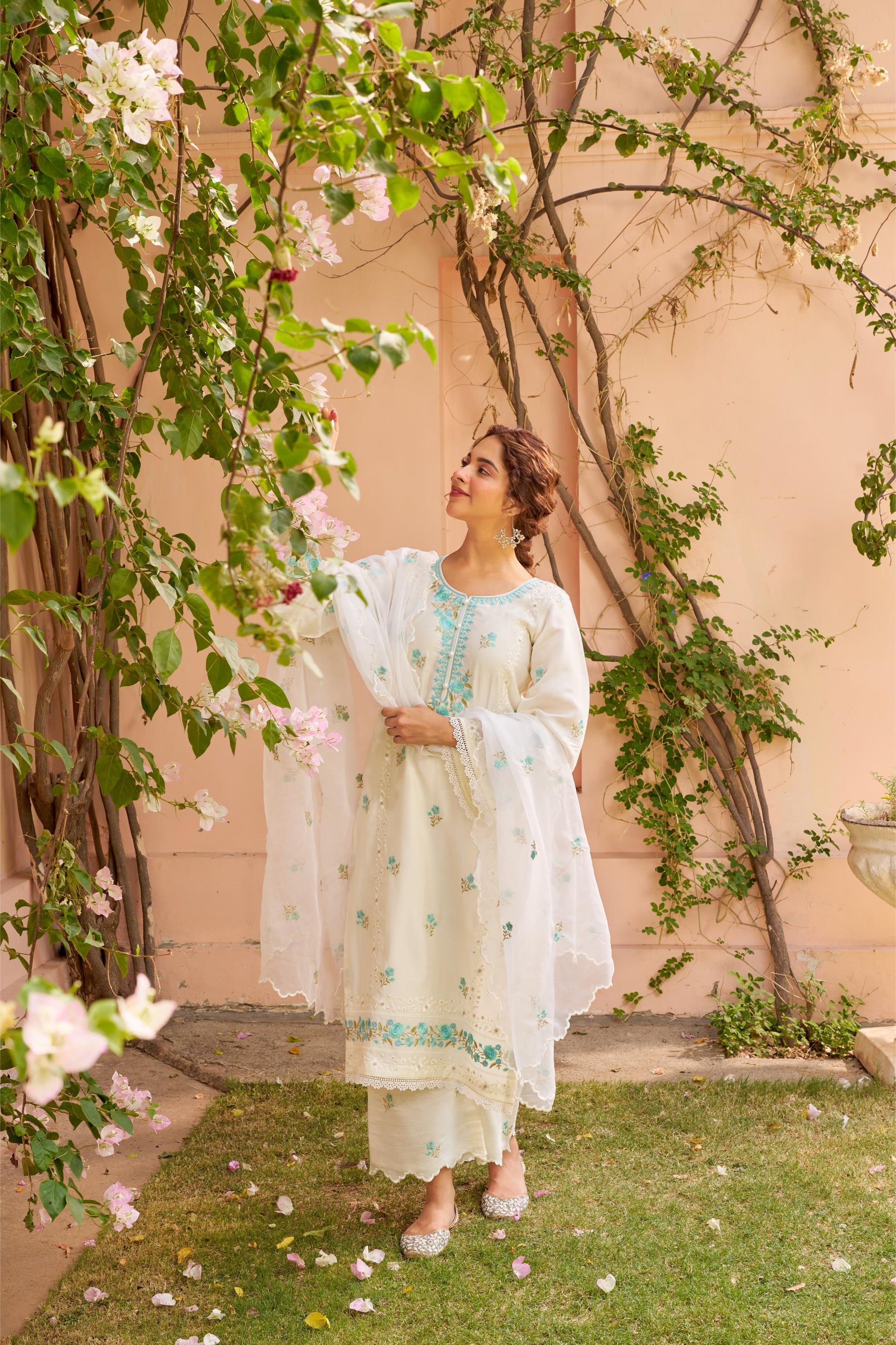 Banphool - Ivory White Chanderi Embroidered Suit Set.- NV