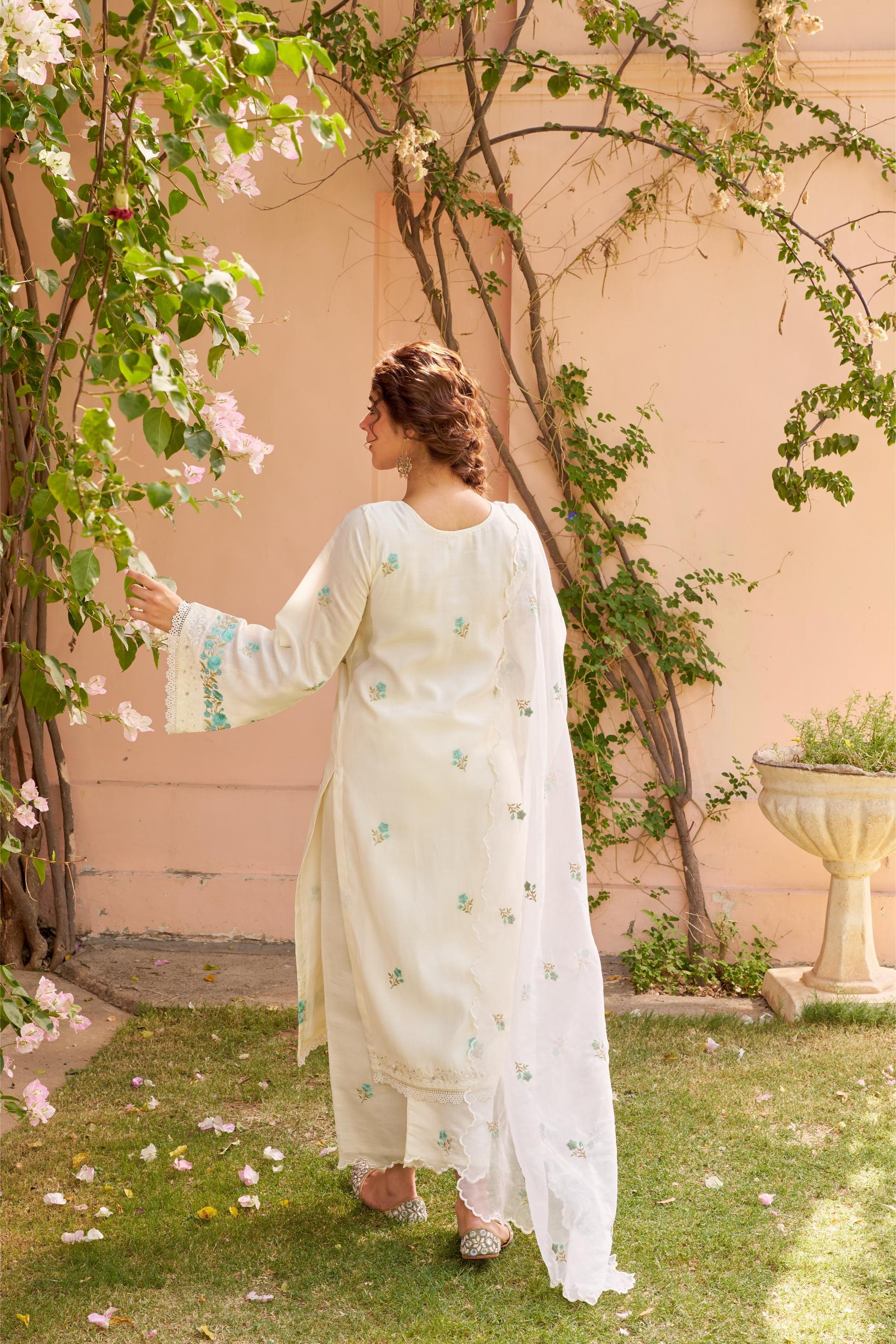 Banphool - Ivory White Chanderi Embroidered Suit Set.- NV