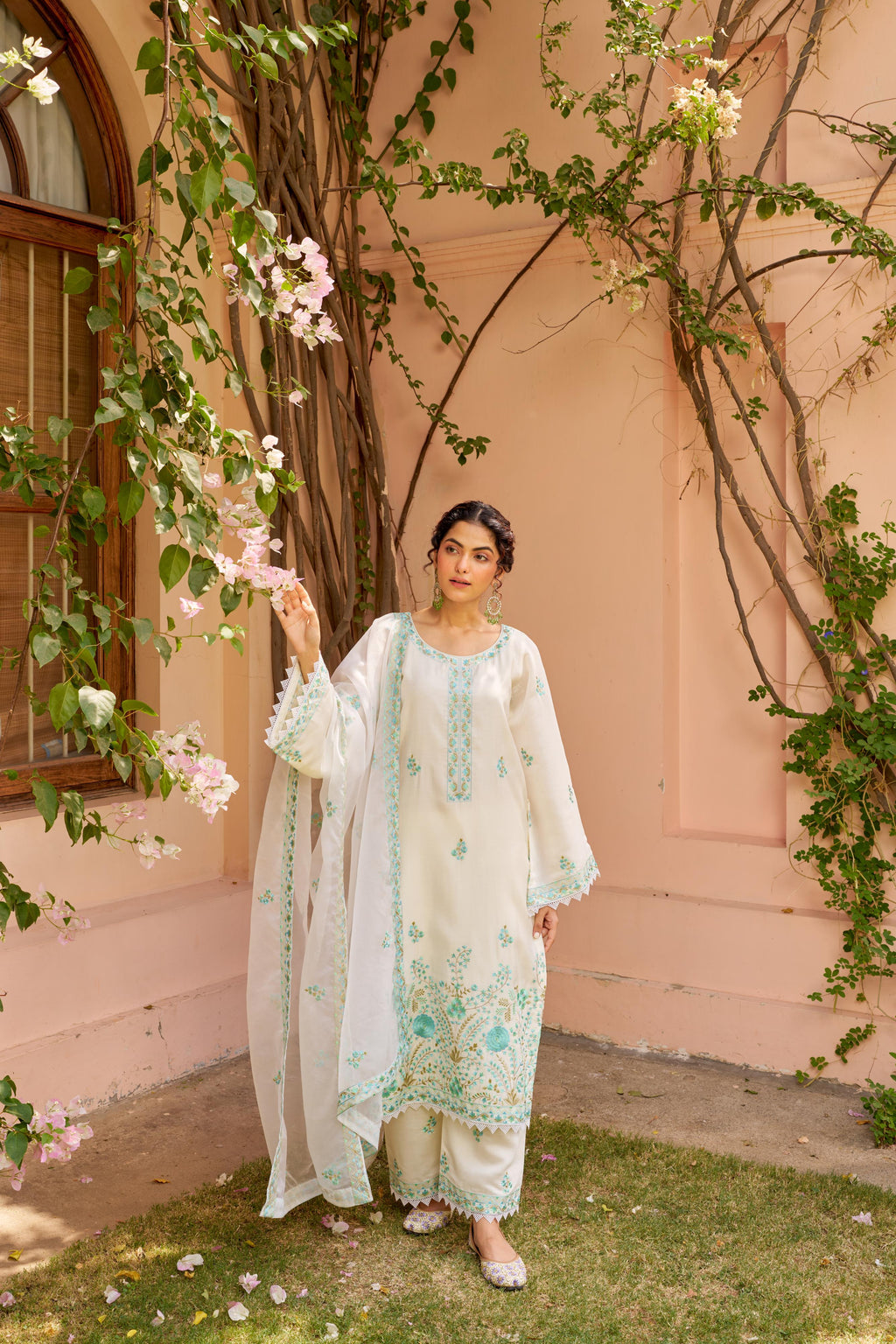 Asoniya - Ivory White Chanderi Embroidered Suit Set.- NV