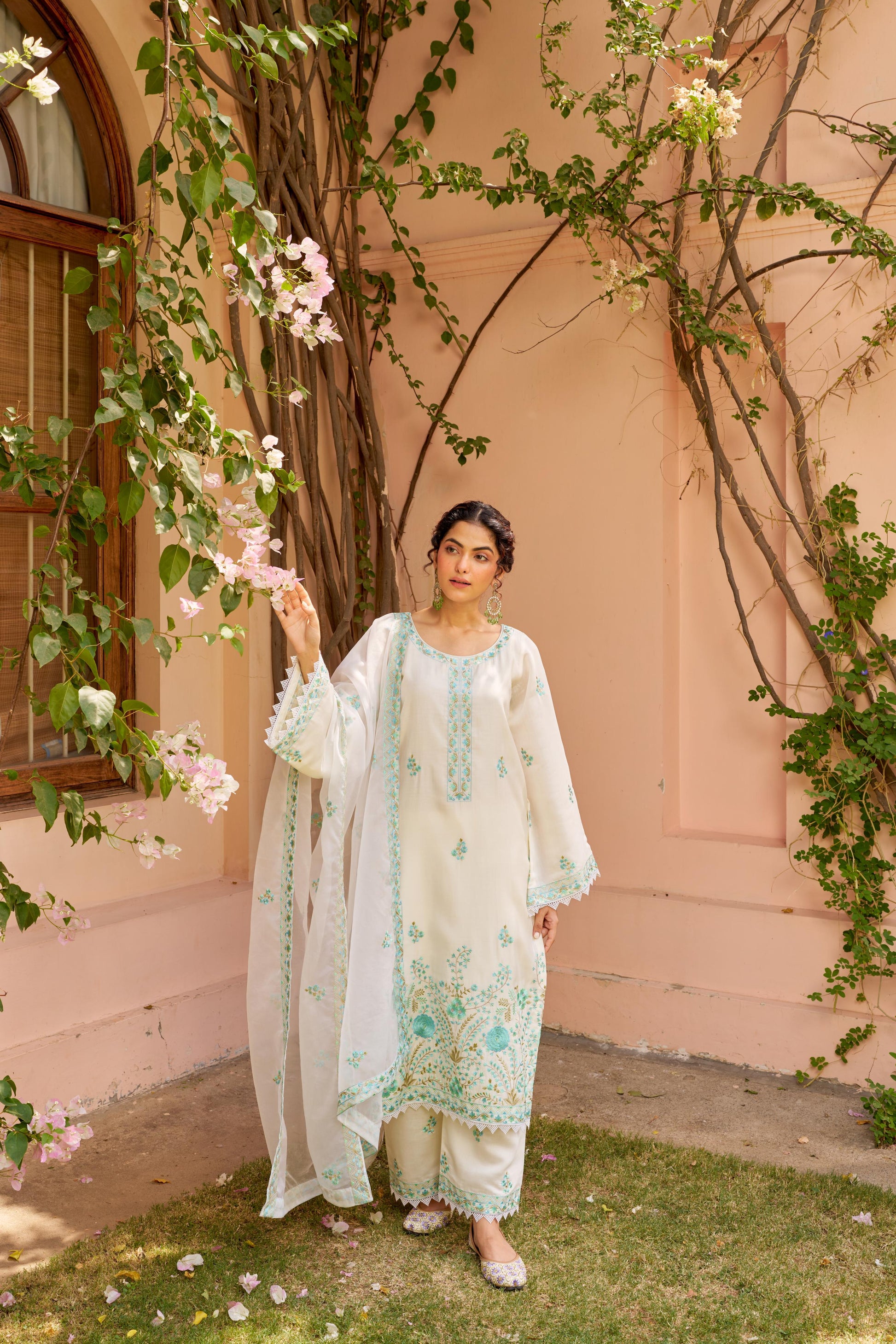 Asoniya - Ivory White Chanderi Embroidered Suit Set.- NV