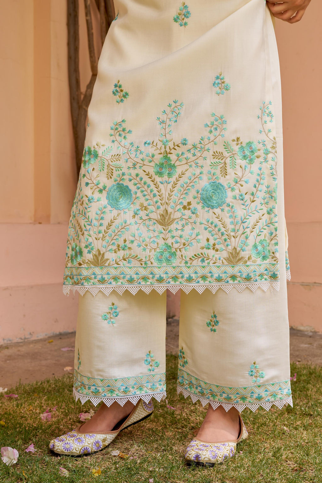 Asoniya - Ivory White Chanderi Embroidered Suit Set.- NV