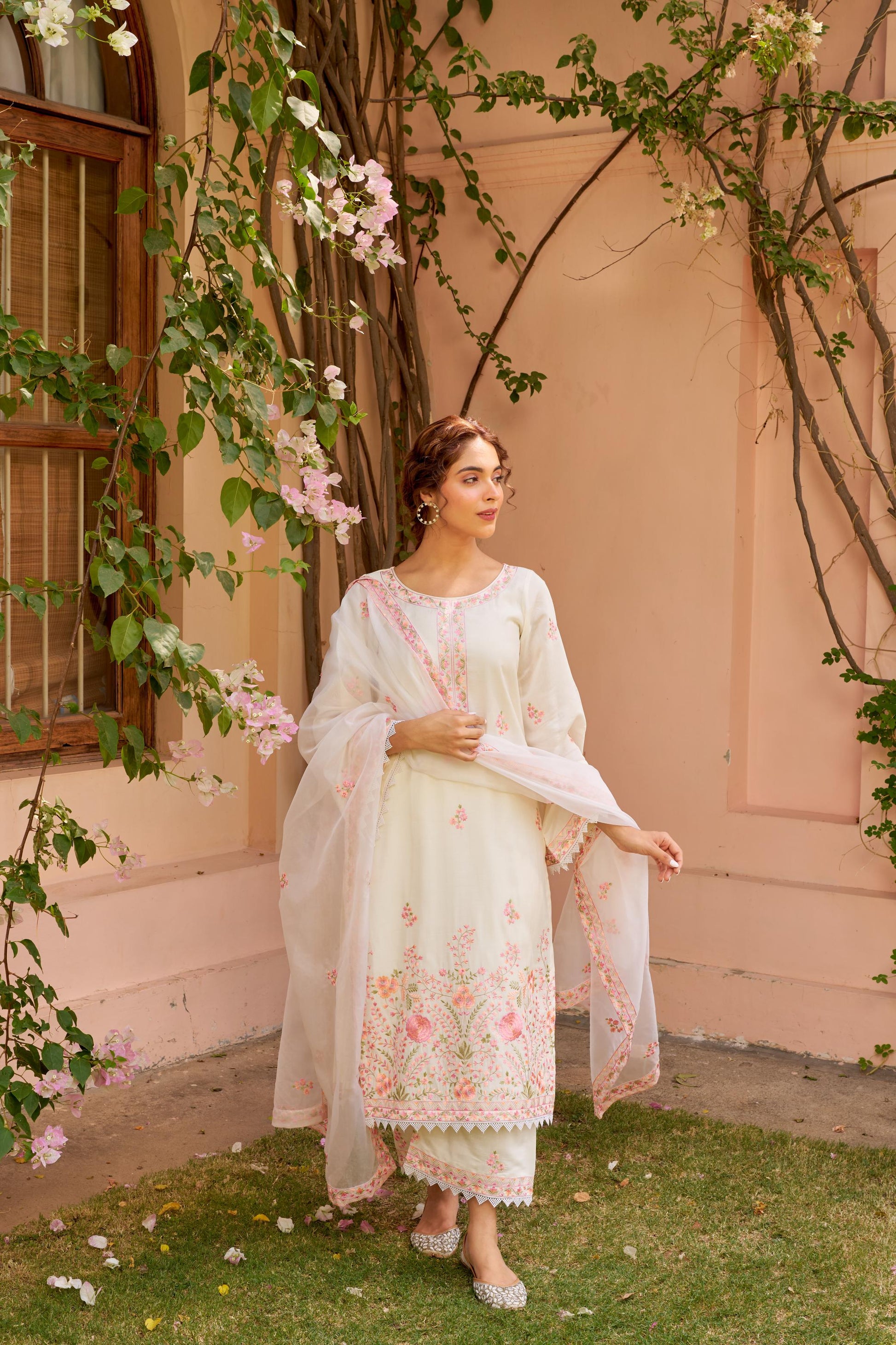 Gul-Khera - Ivory White Chanderi Embroidered Suit Set.- NV