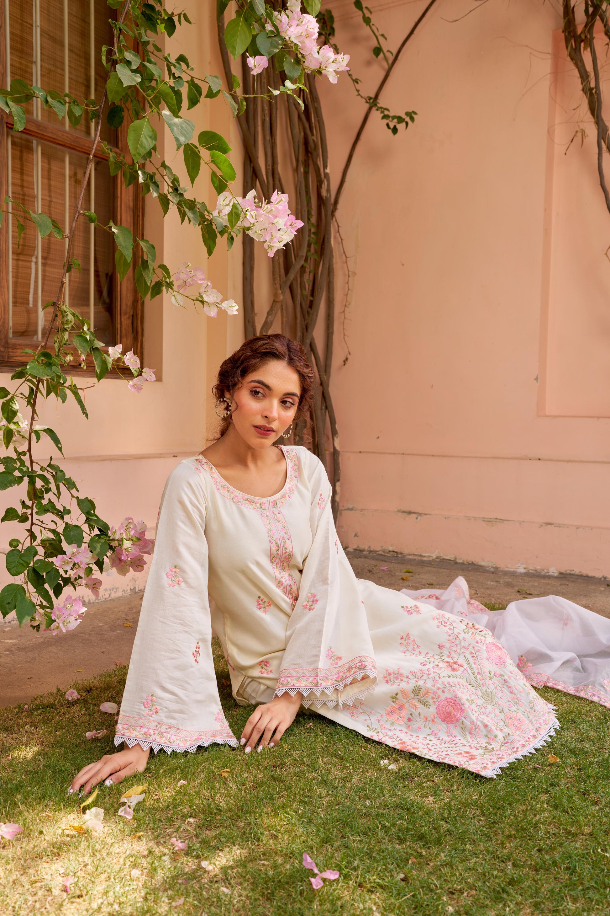 Gul-Khera - Ivory White Chanderi Embroidered Suit Set.- NV