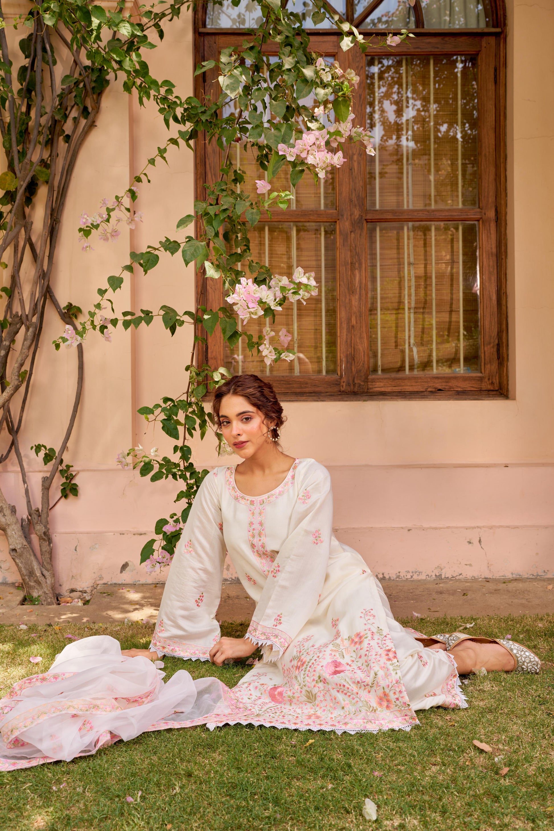 Gul-Khera - Ivory White Chanderi Embroidered Suit Set.- NV