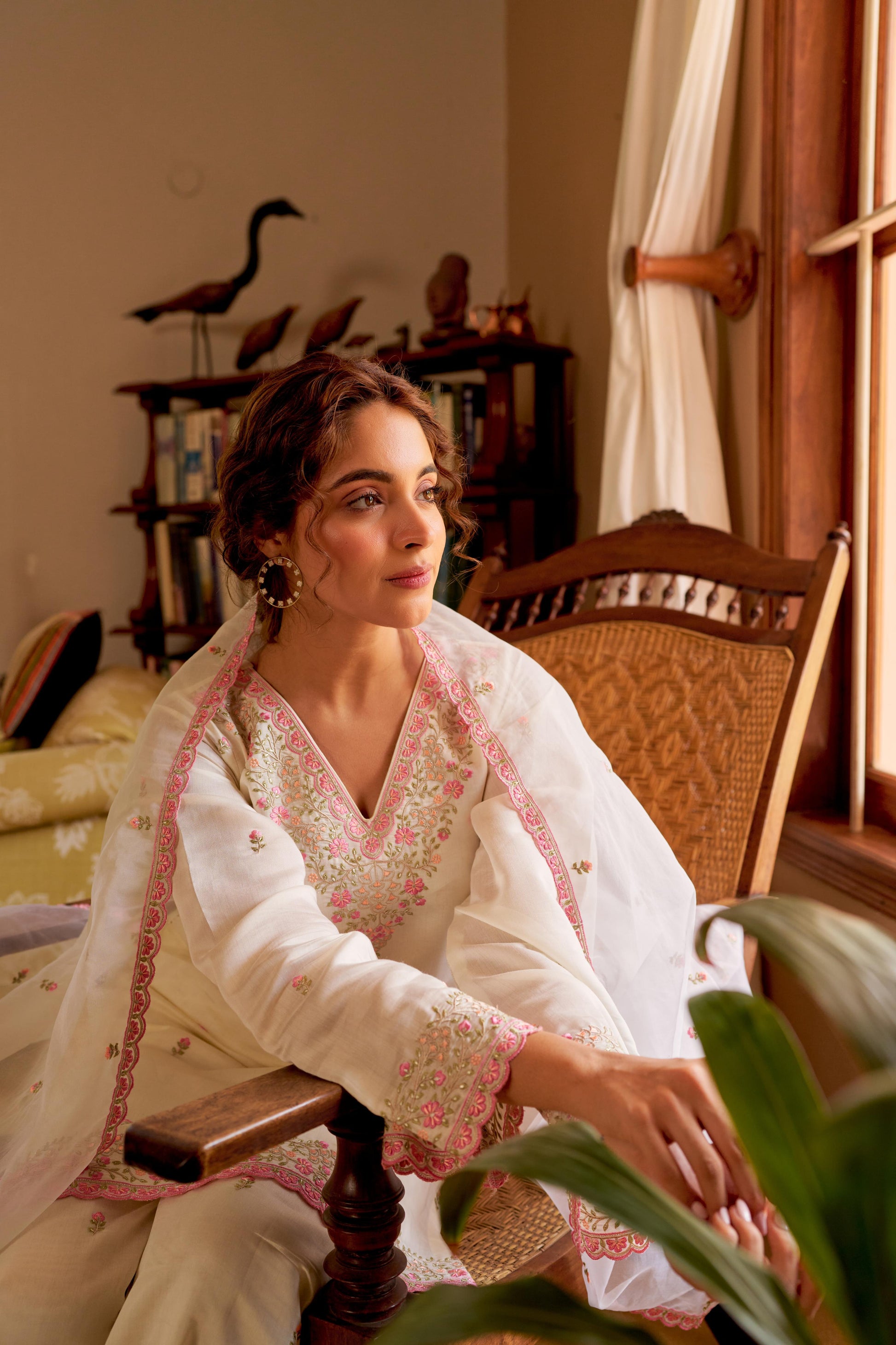 Moghra - Ivory White Chanderi Embroidered Suit Set.- NV