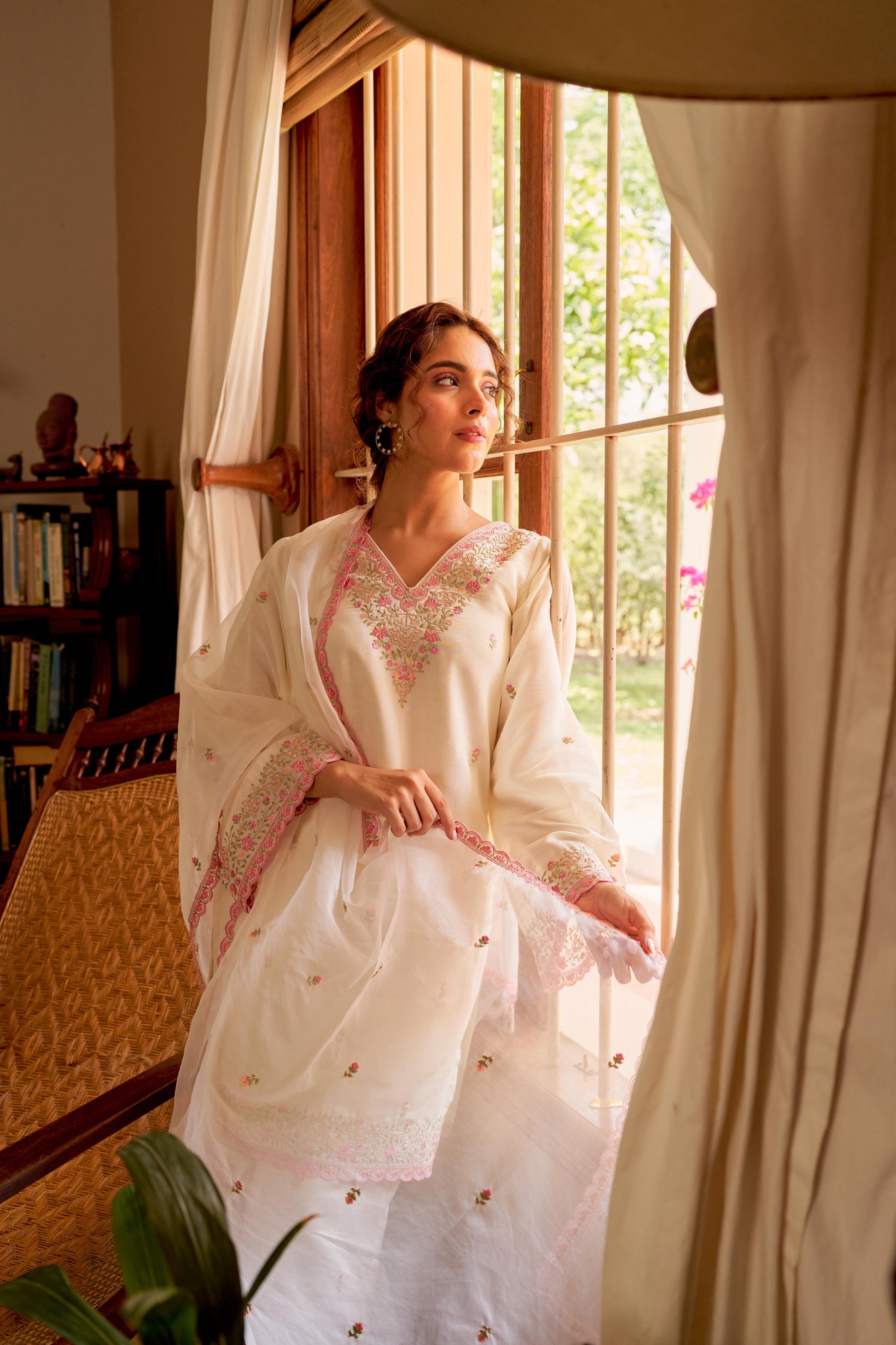 Moghra - Ivory White Chanderi Embroidered Suit Set.- NV