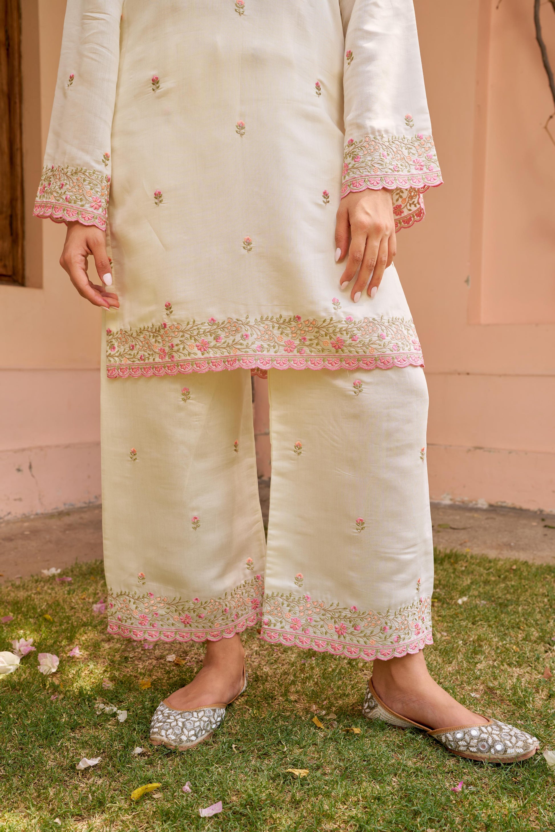 Moghra - Ivory White Chanderi Embroidered Suit Set.- NV