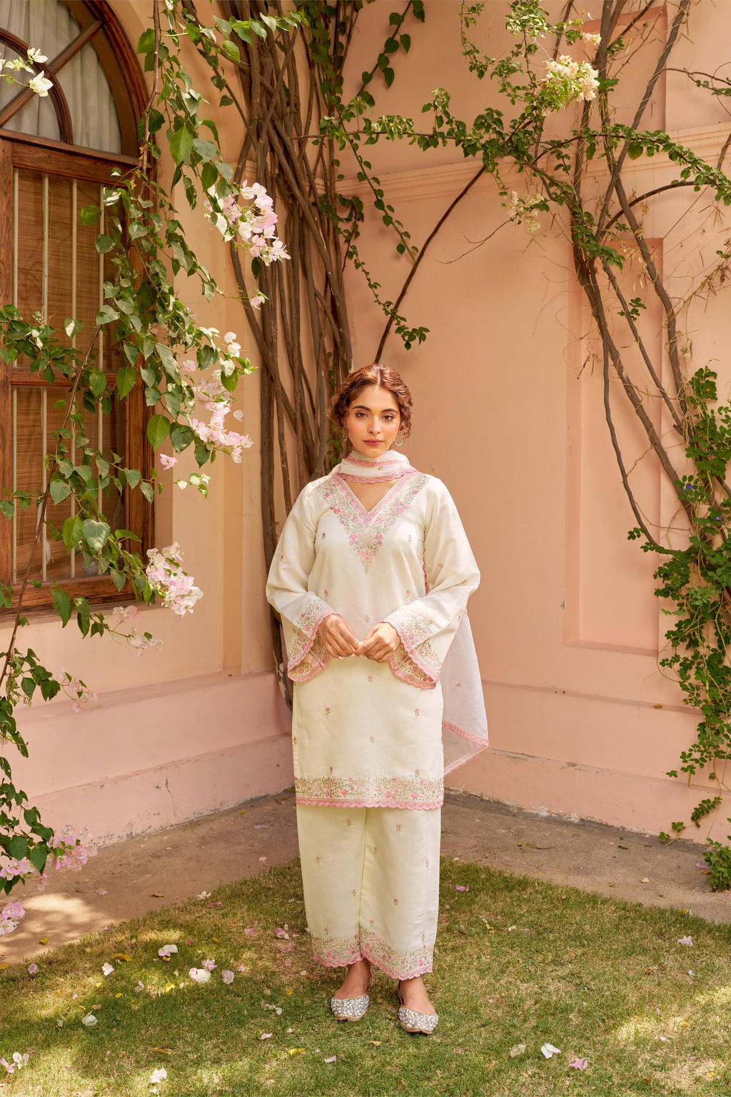 Moghra - Ivory White Chanderi Embroidered Suit Set.- NV