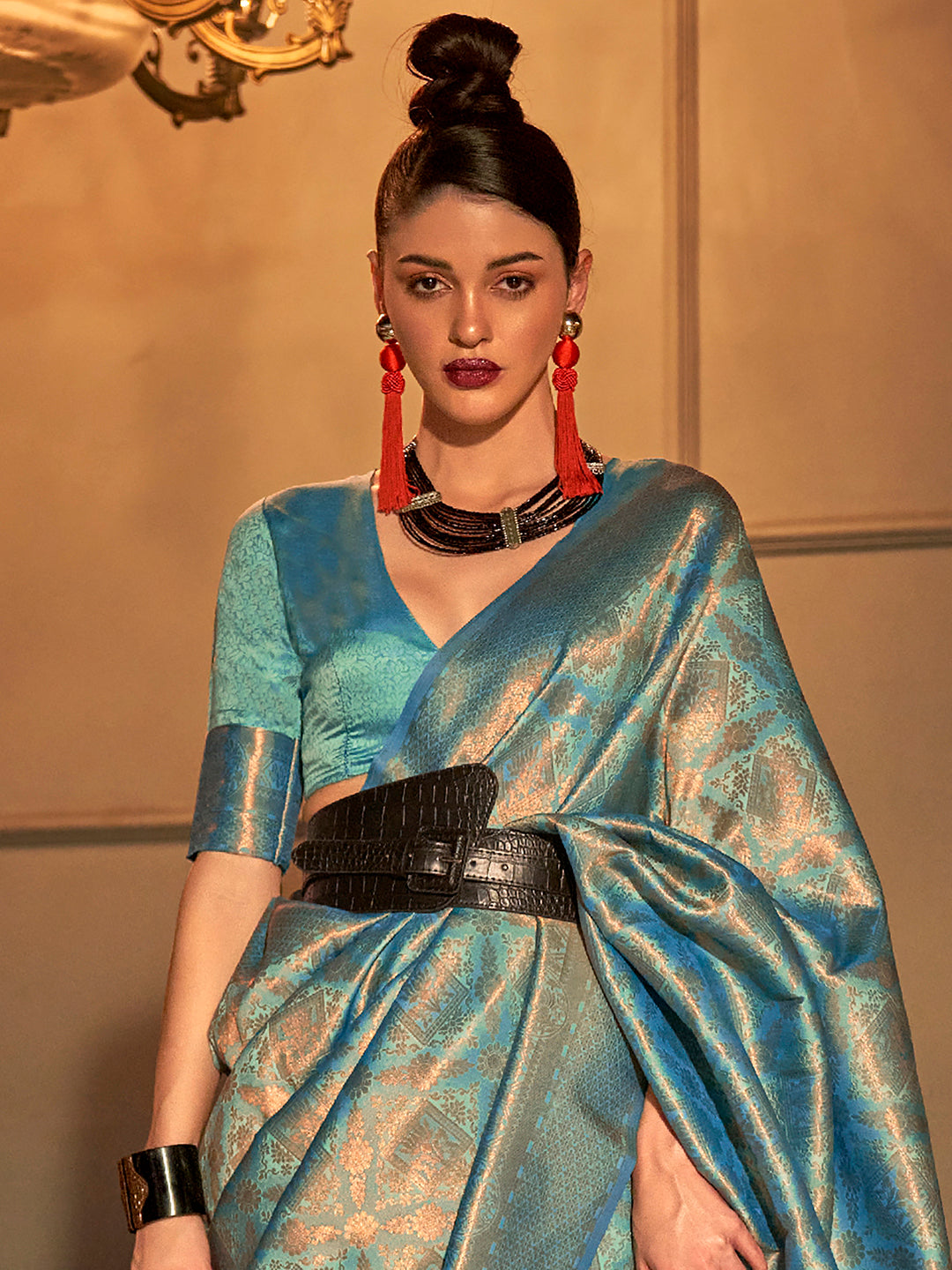 Silk Blend Teal blue Woven Design Handloom Saree With Blouse