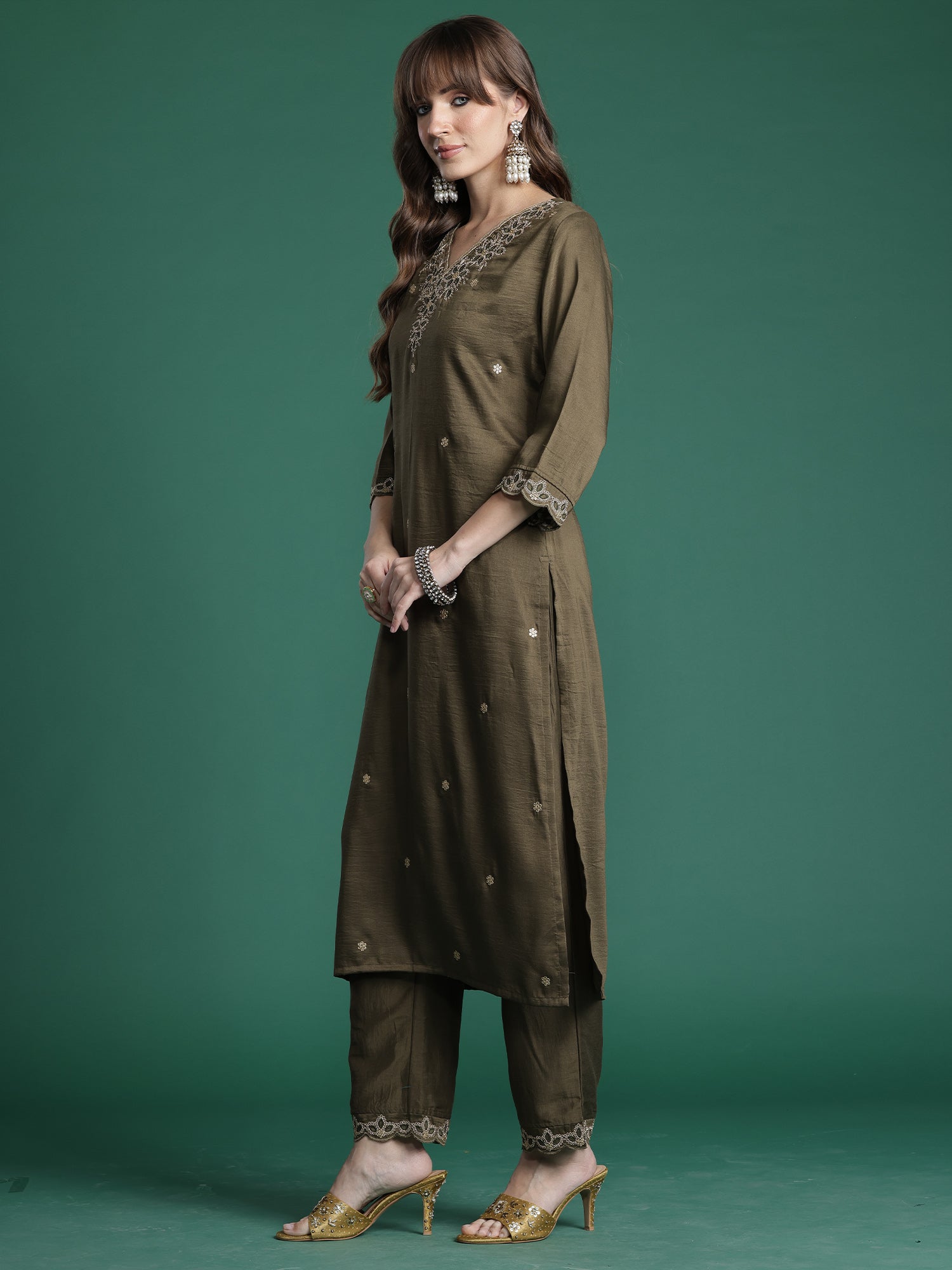 Indo Era Green Embroidered Straight Kurta Trousers With Dupatta Set- IE