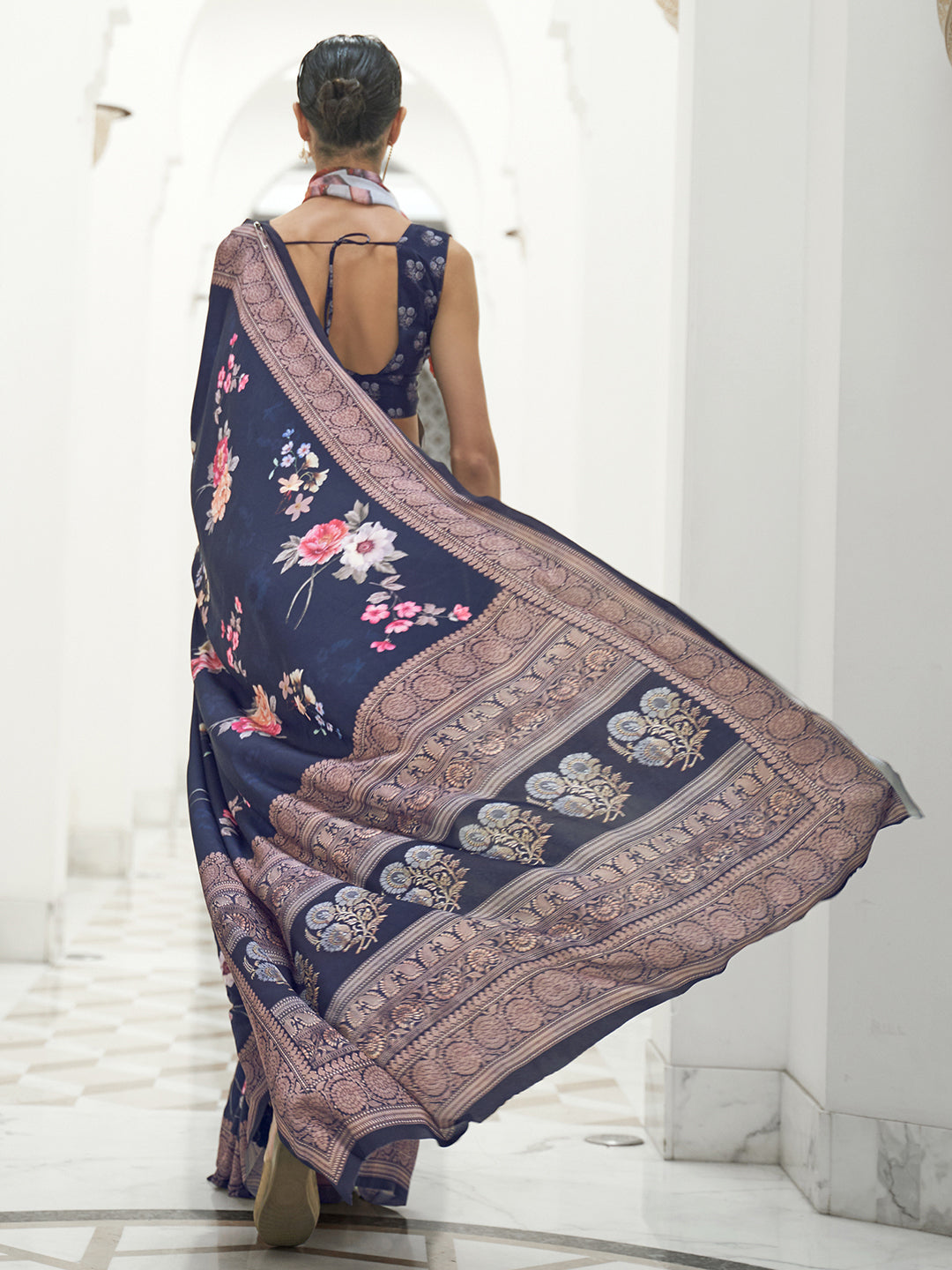 Crepe Navy Blue Digital Print Celebrity Saree With Blouse