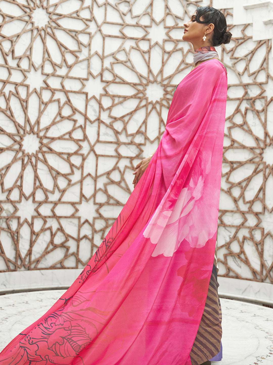 Crepe Pink Digital Print Celebrity Saree With Blouse