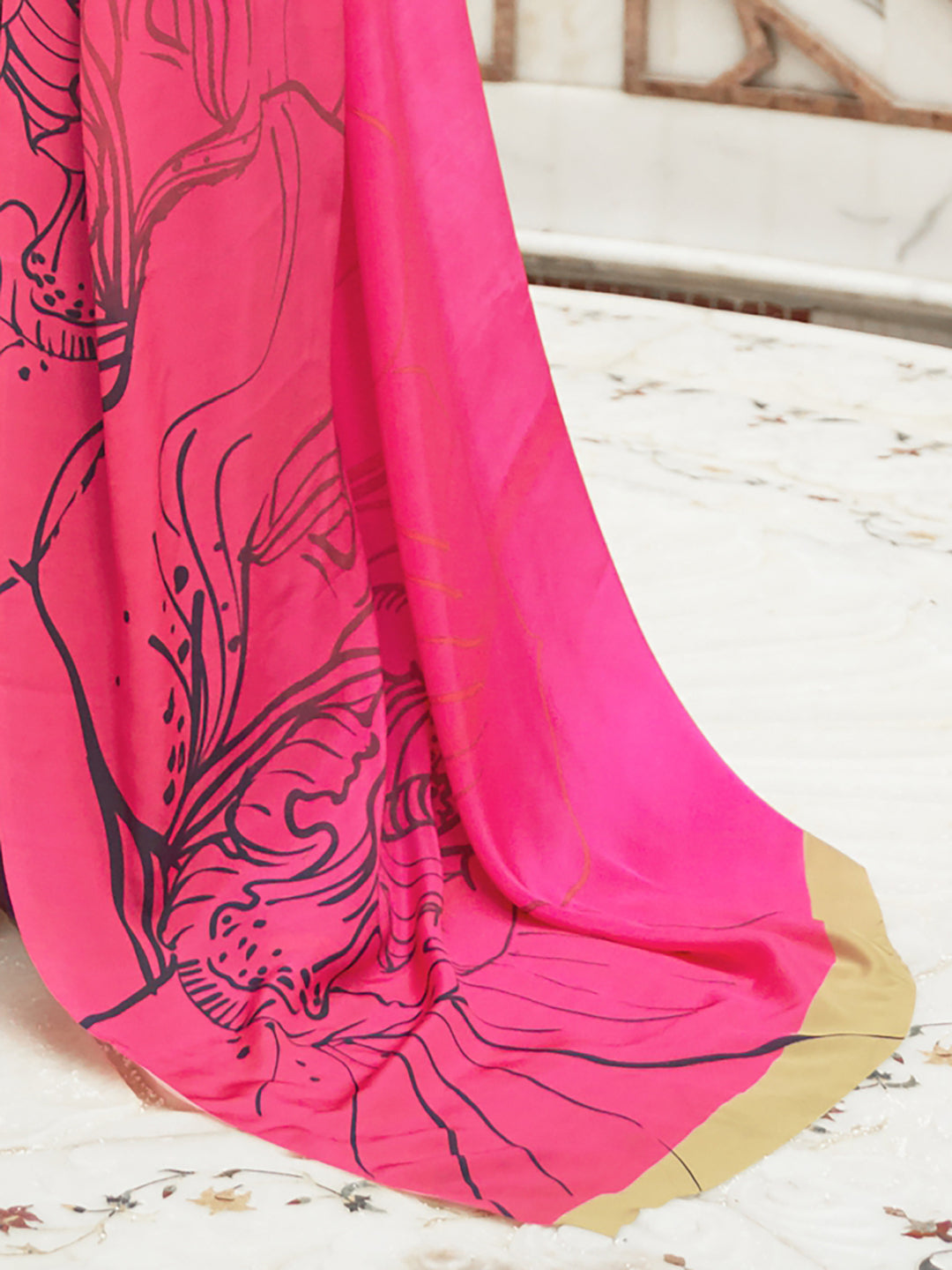 Crepe Pink Digital Print Celebrity Saree With Blouse