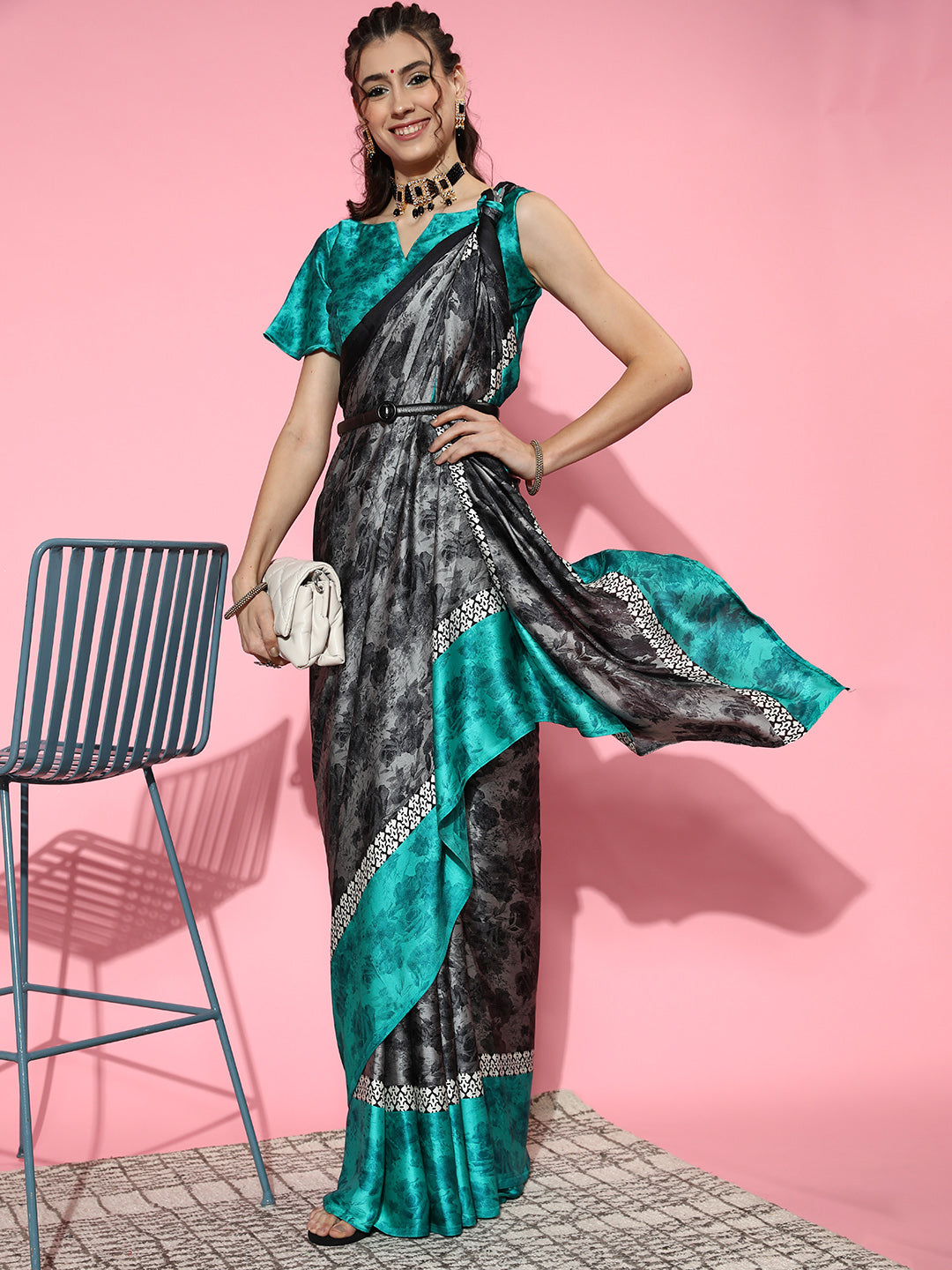 Crepe Grey Printed Celebrity Saree With Blouse