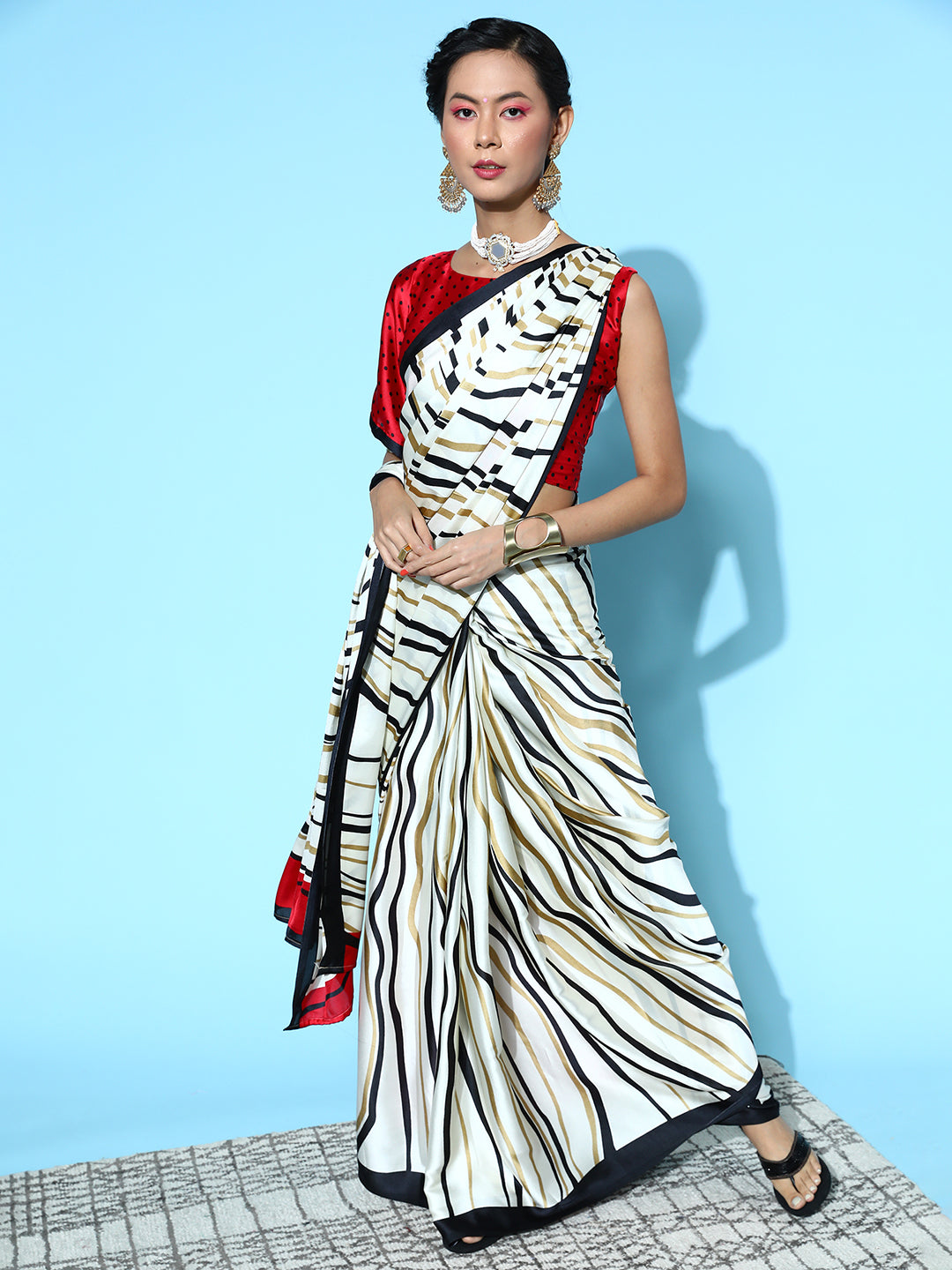 Crepe Off White Printed Celebrity Saree With Blouse