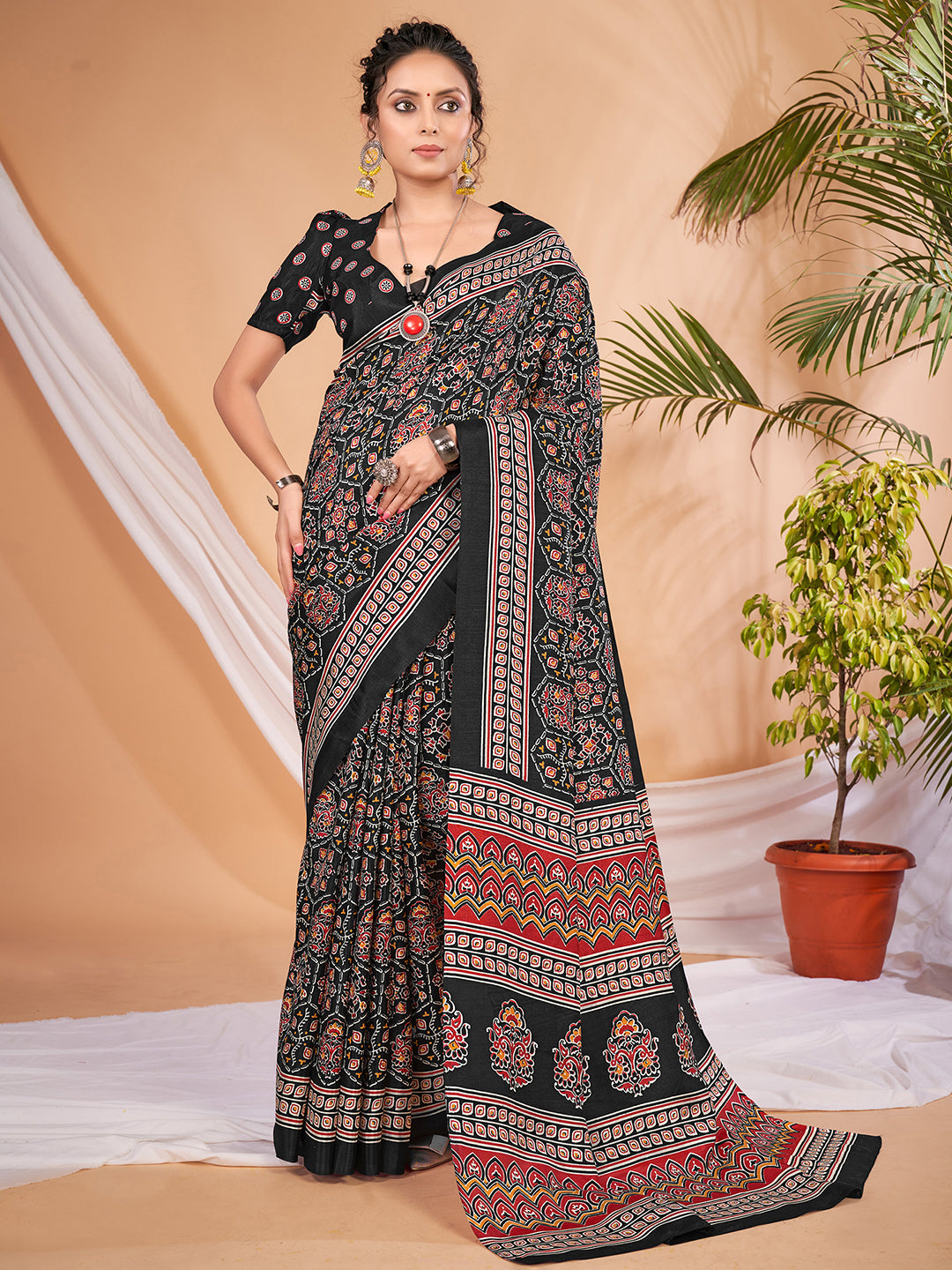 Dola Silk Black Digital Print Designer Saree With Blouse