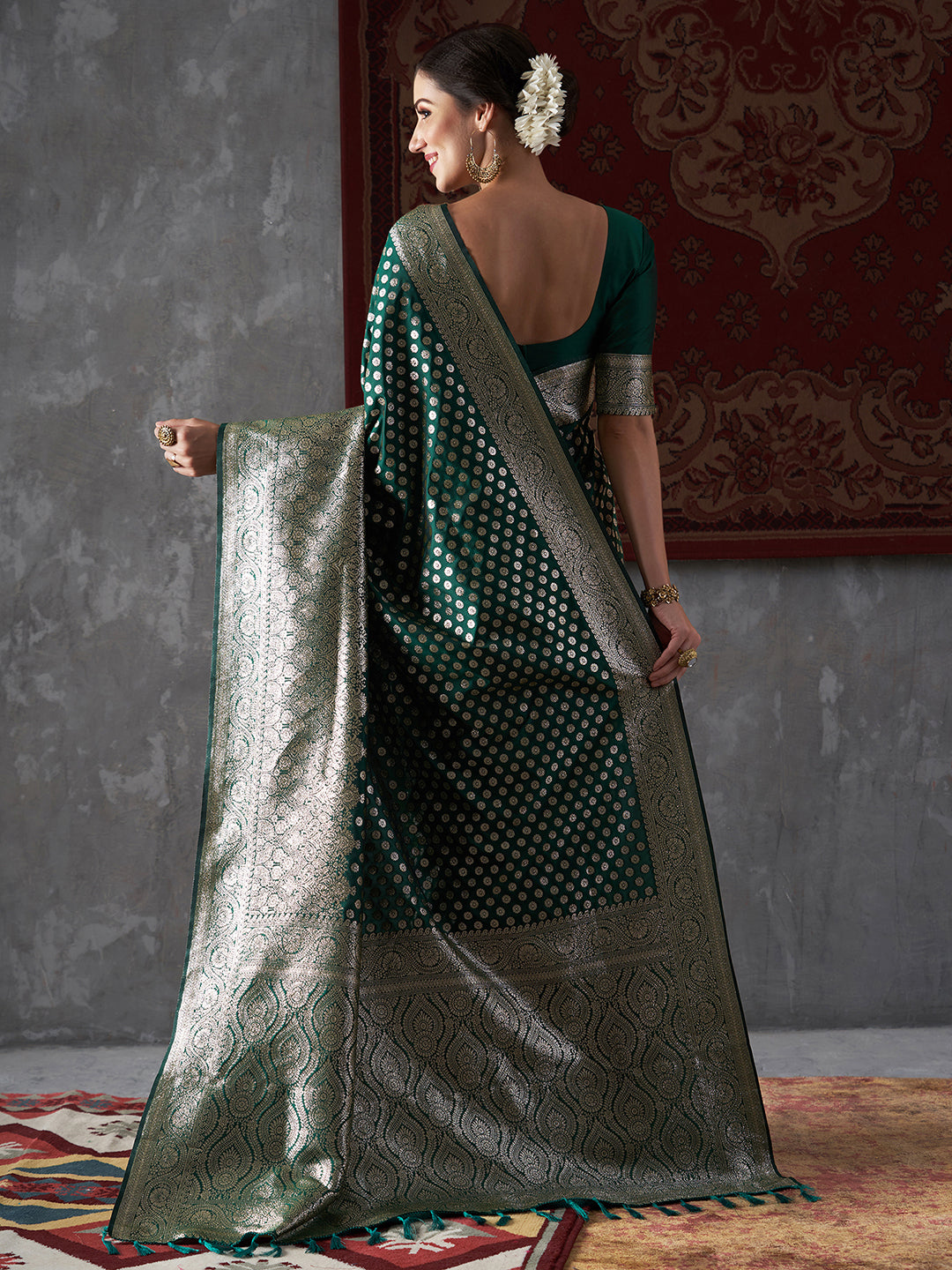 Silk Blend Green Woven Design Designer Saree With Blouse