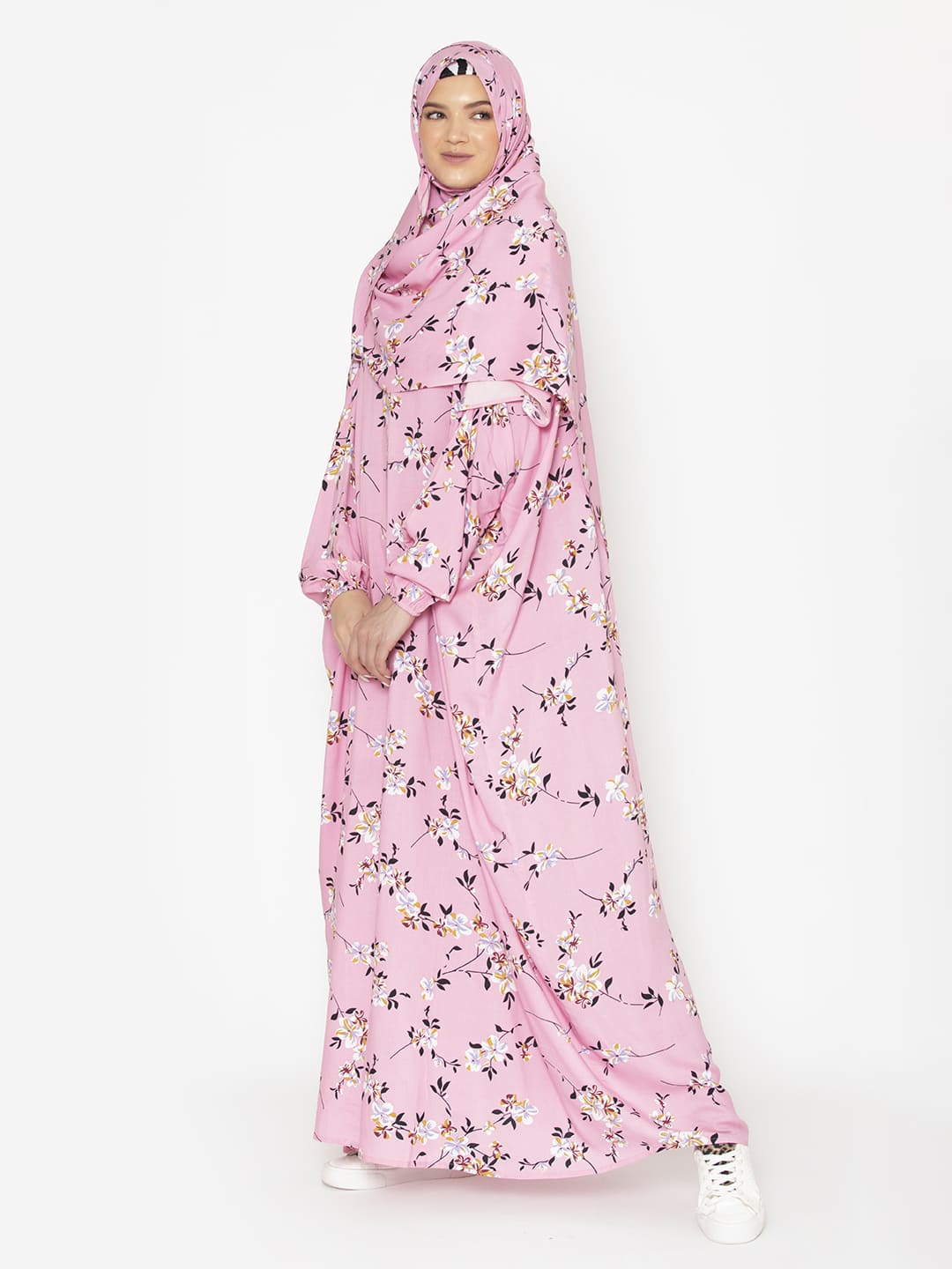 Daisy Floral Winsome Prayer Gown