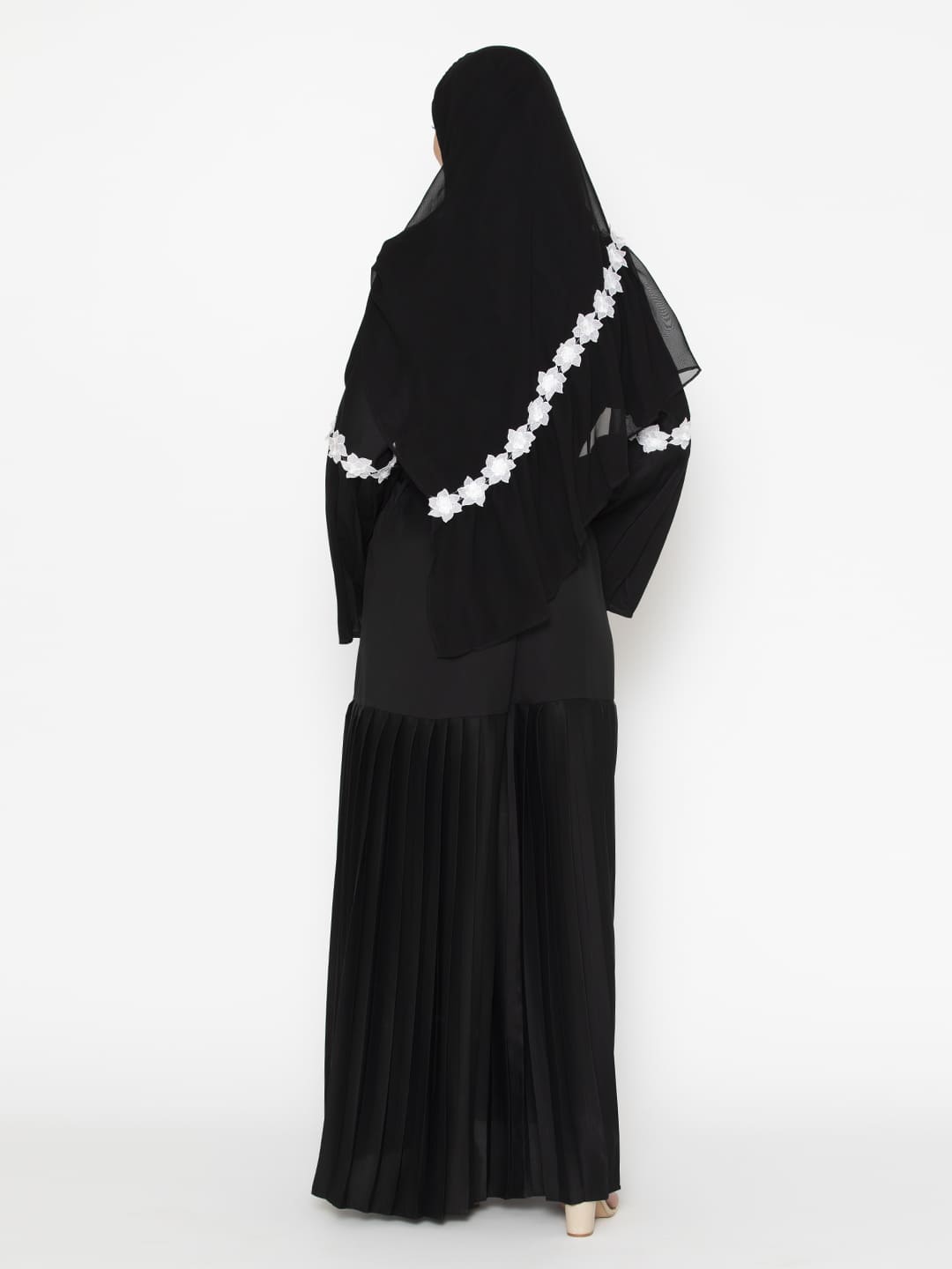 Noble Stylized Harmony Abaya