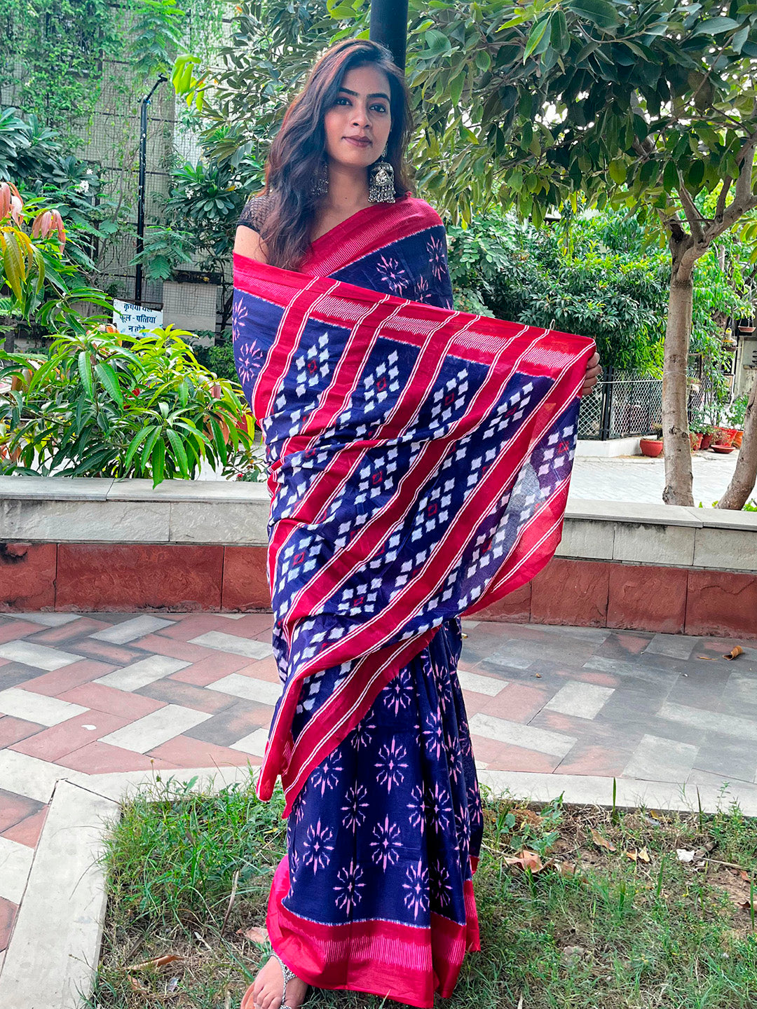 Cotton Navy Blue Printed Designer Saree With Blouse