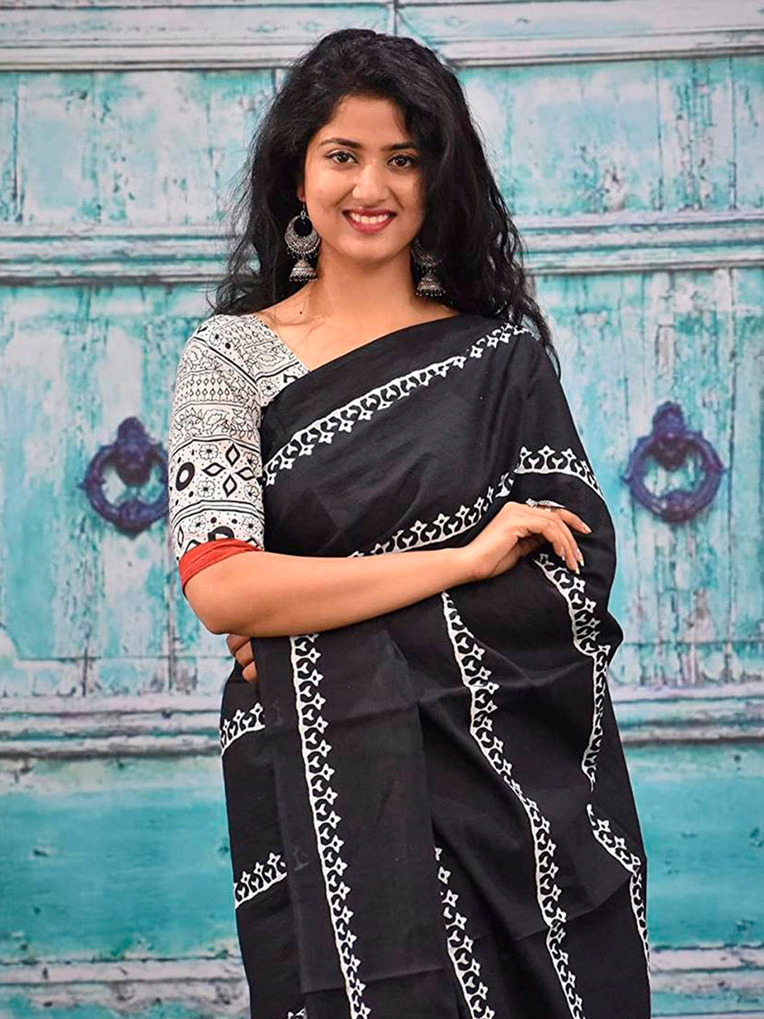 Cotton Black Printed Designer Saree With Blouse