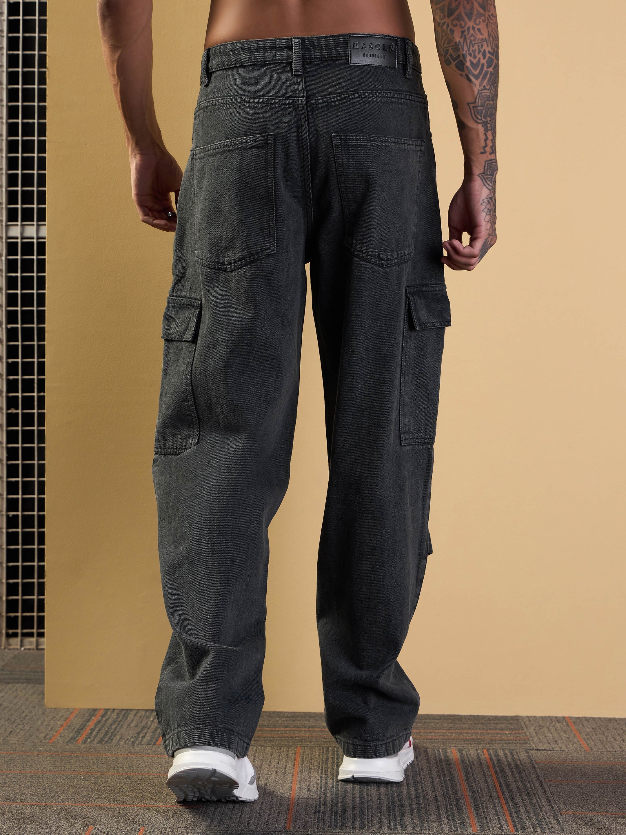 Men Grey Washed Baggy Cargo Jeans