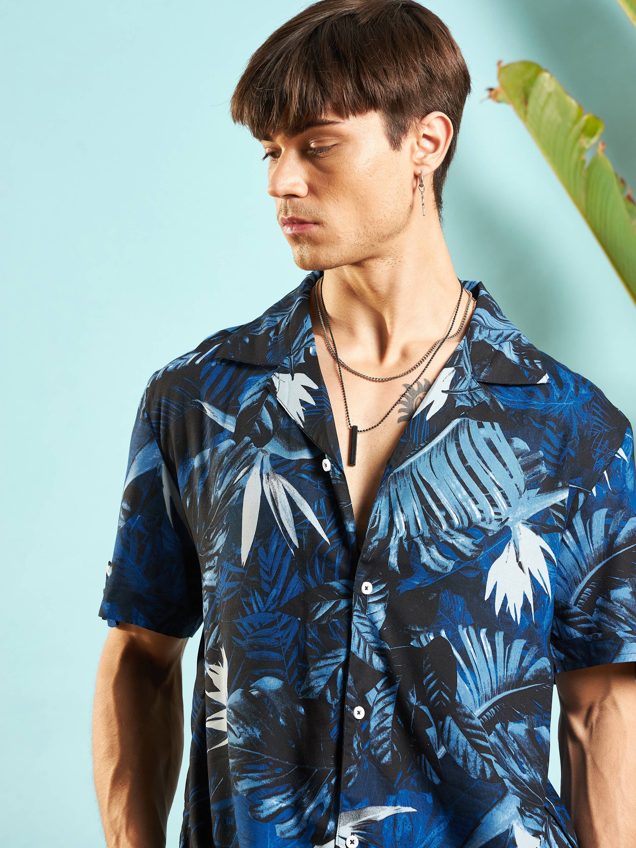 Men Blue Tropical Print Rollup Sleeves Relax Fit Shirt