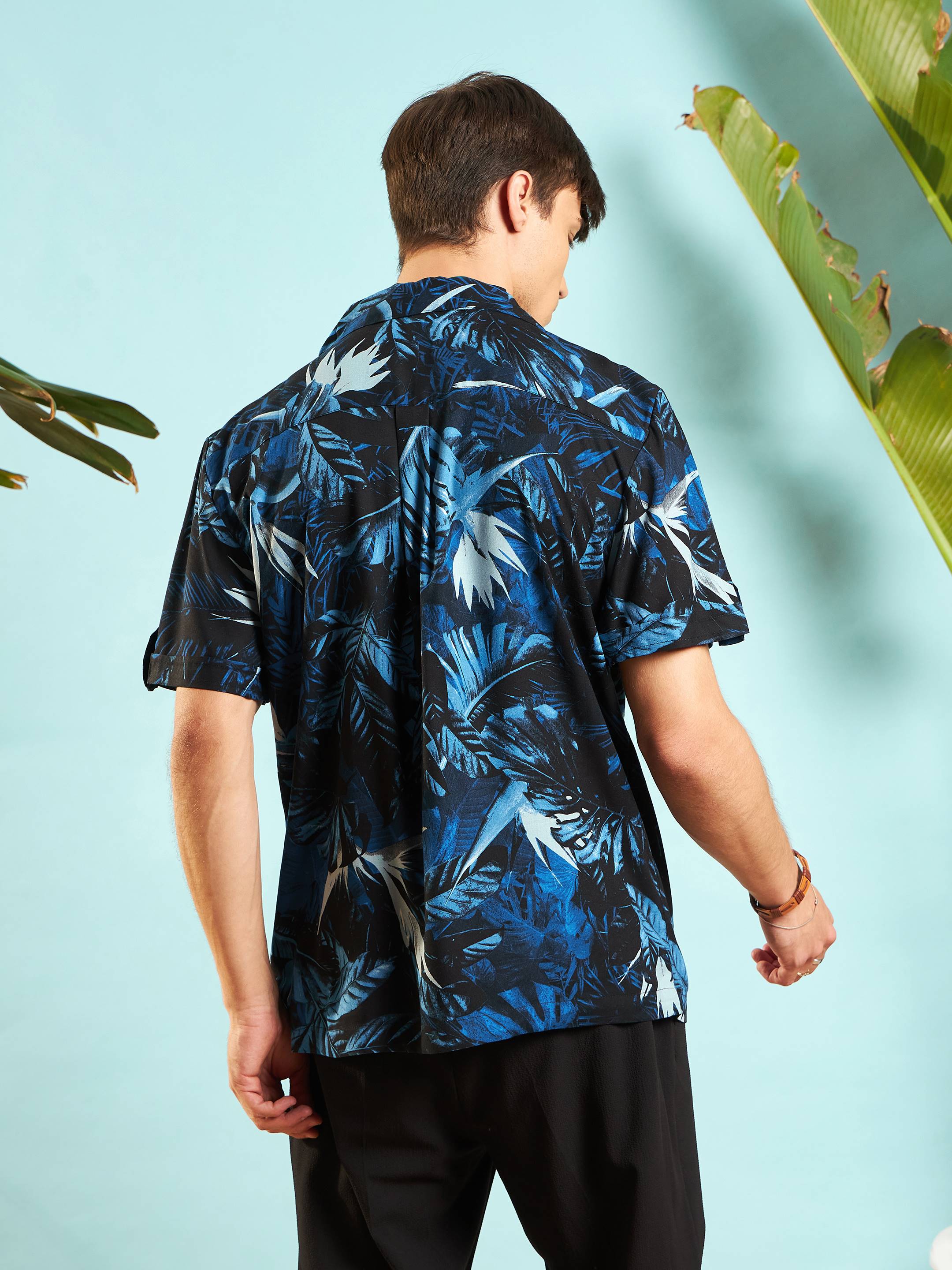 Men Blue Tropical Print Rollup Sleeves Relax Fit Shirt