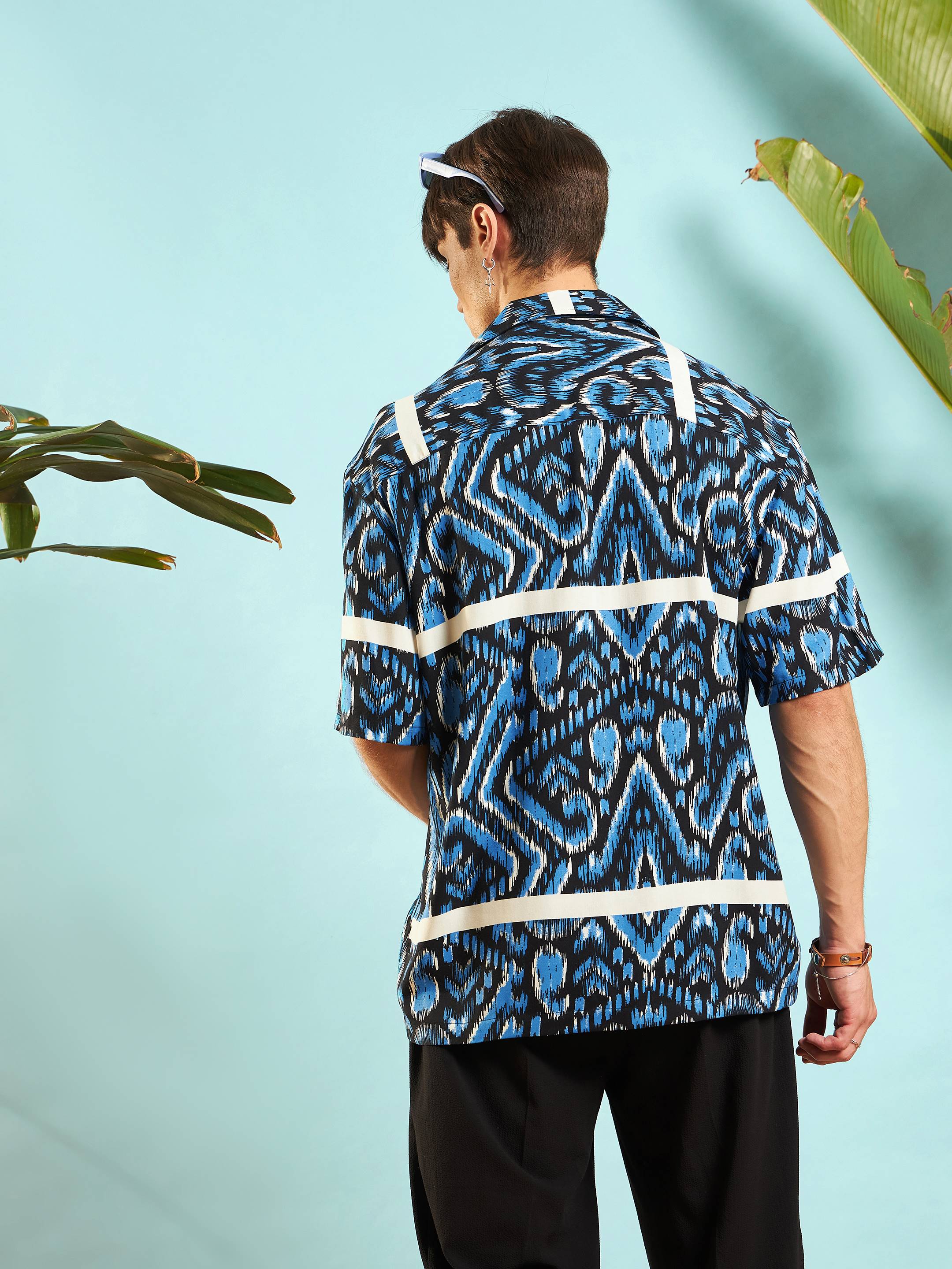 Men Blue Abstract Print Relax Fit Shirt