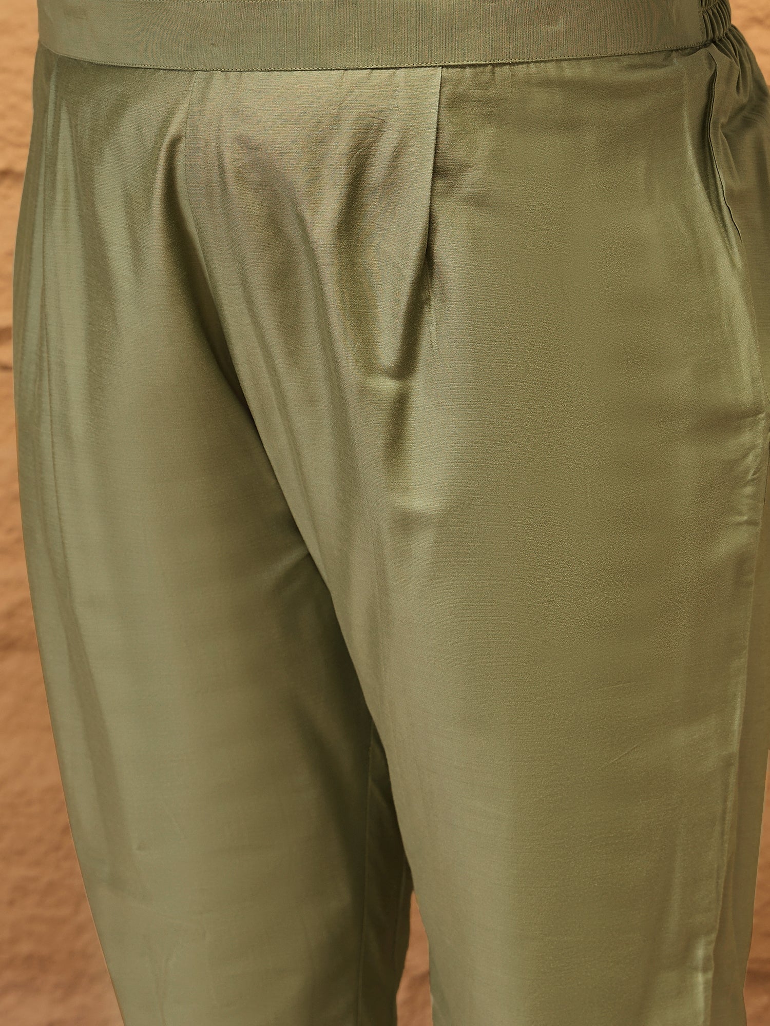 Ethnic Motifs Embroidered Sequinned Straight Kurta with Trousers & Dupatta - ID