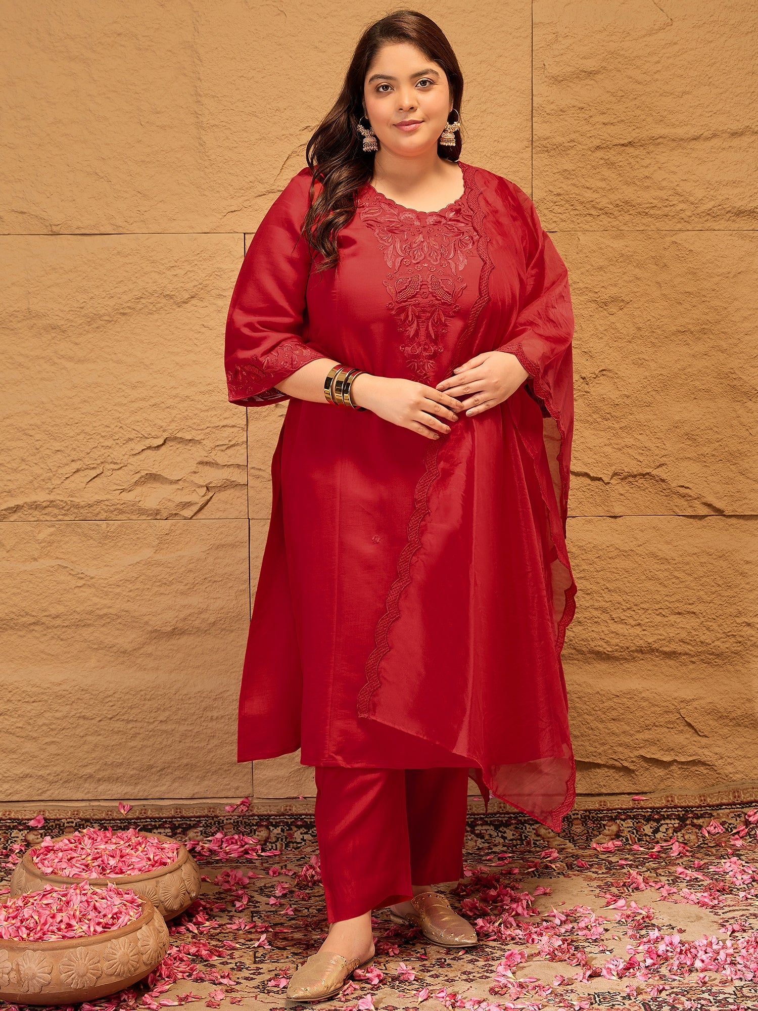Plus Size Floral Yoke Design Straight Kurta With Trousers & Dupatta - ID