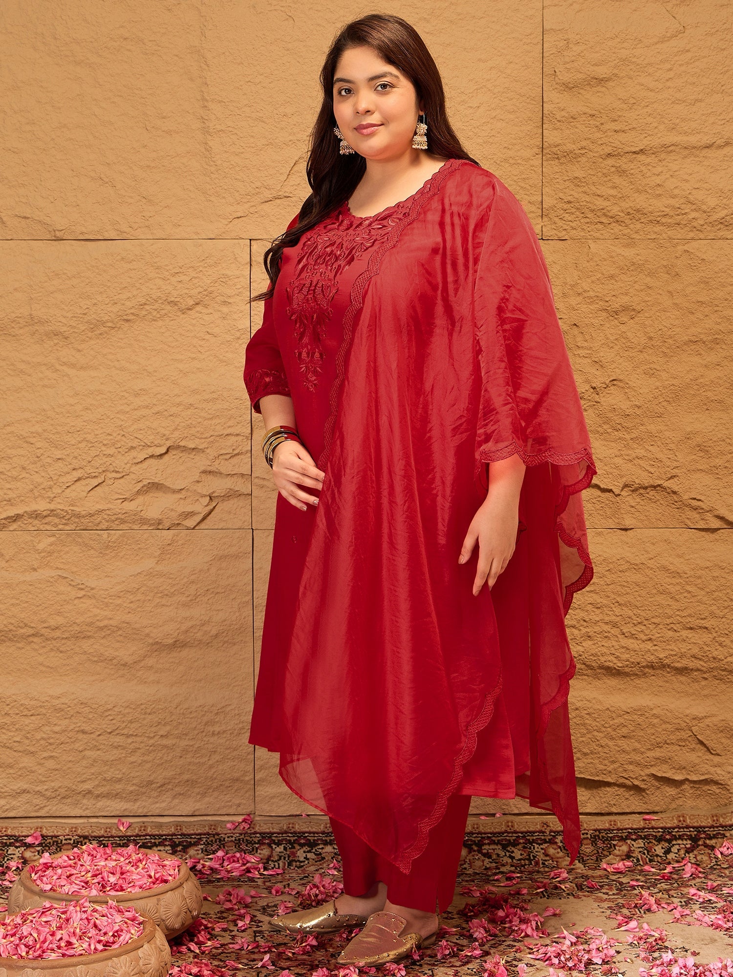 Plus Size Floral Yoke Design Straight Kurta With Trousers & Dupatta - ID