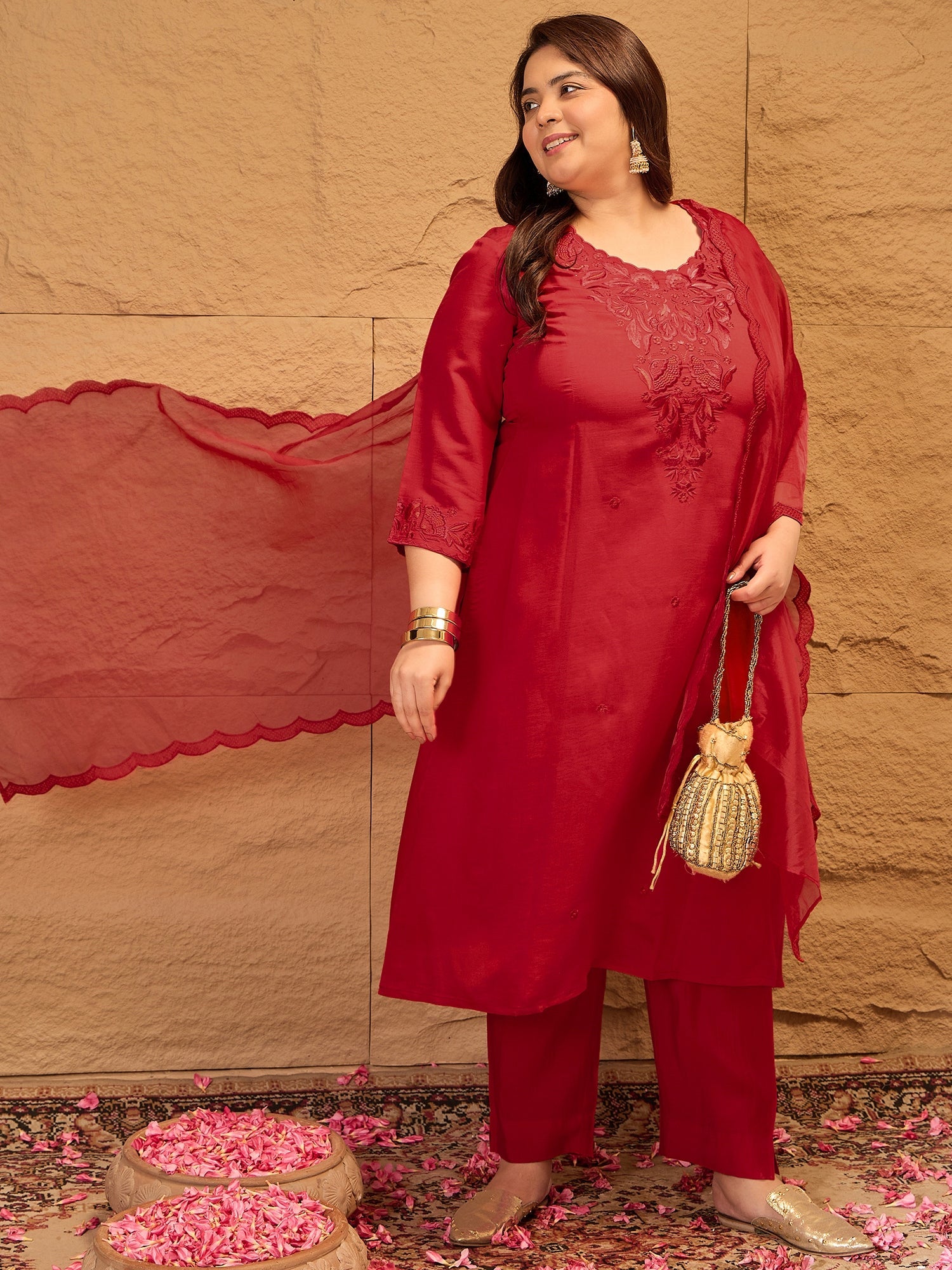 Plus Size Floral Yoke Design Straight Kurta With Trousers & Dupatta - ID