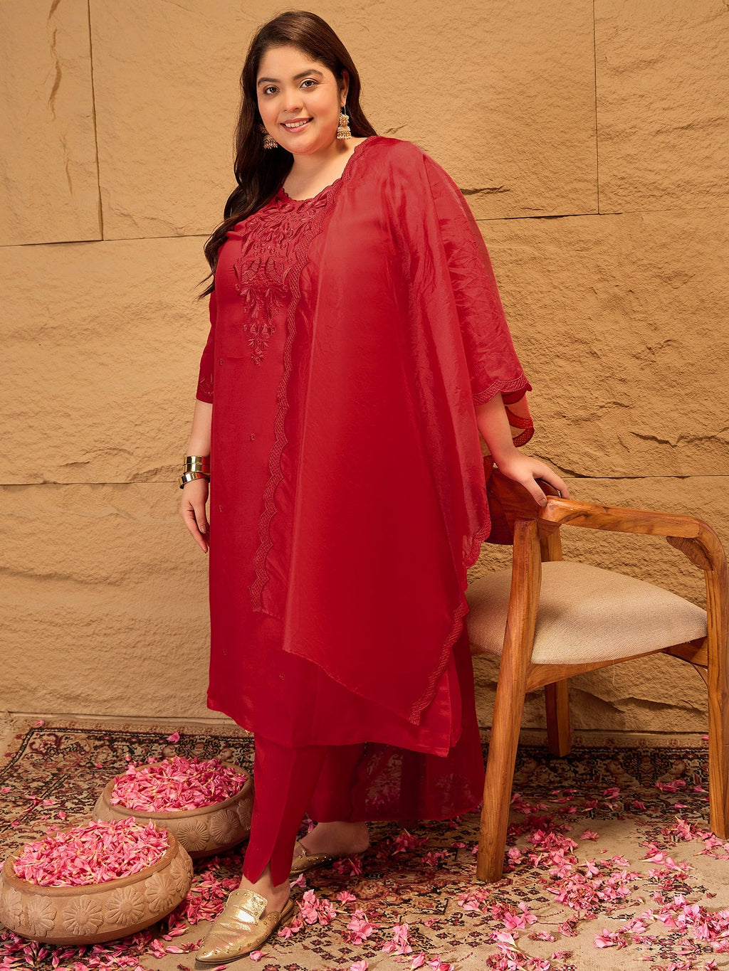 Plus Size Floral Yoke Design Straight Kurta With Trousers & Dupatta - ID