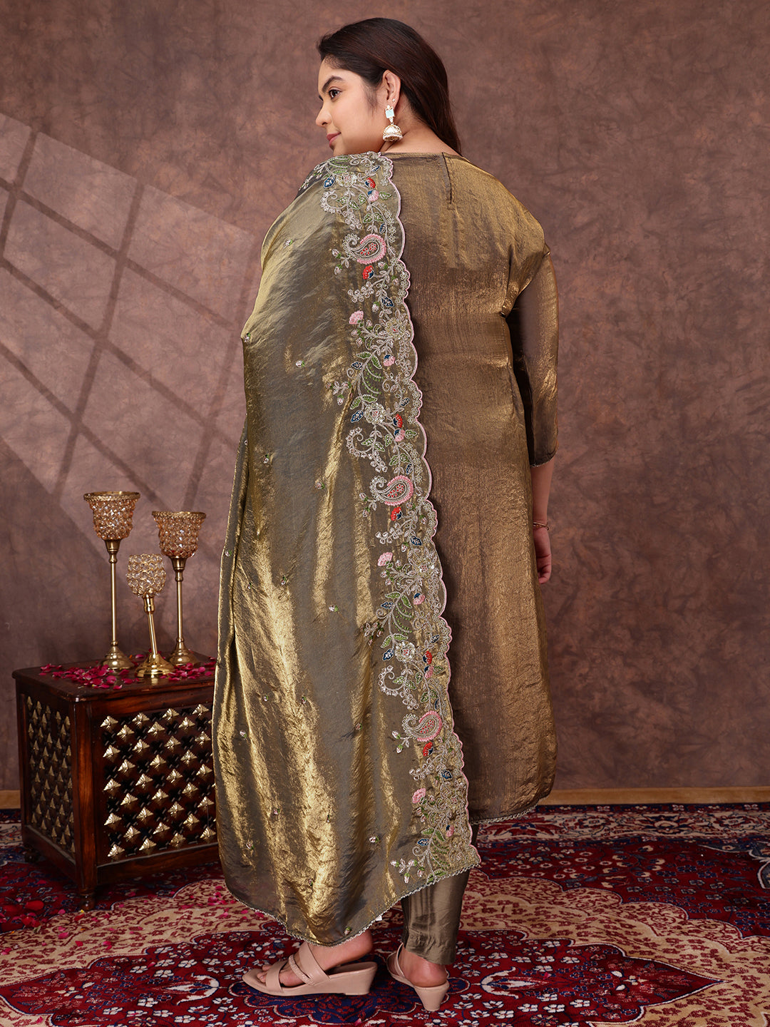 Women Floral Embroidered Regular Kurta with Trousers & With Dupatta - ID