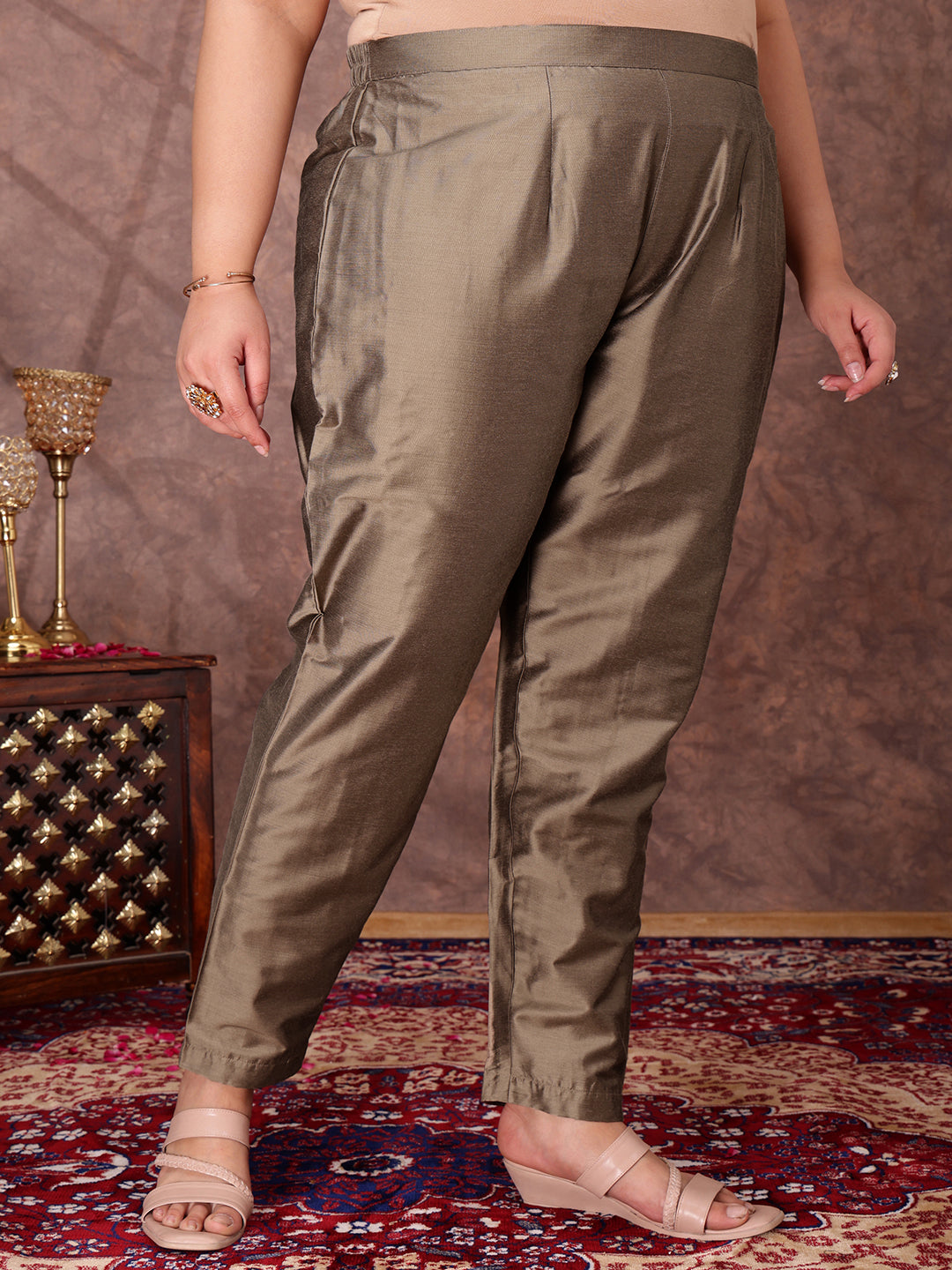 Women Floral Embroidered Regular Kurta with Trousers & With Dupatta - ID