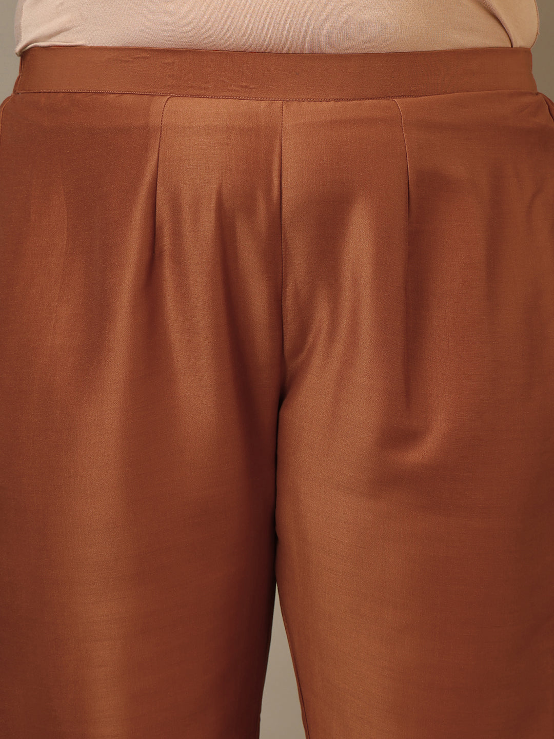 Women Plus Size Floral Embroidered Kurta with Trousers - ID