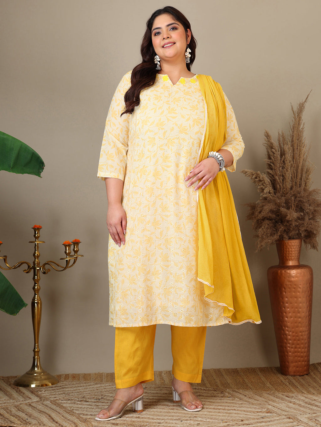 Women Ethnic Motifs Printed Regular Kurta & Trousers With Dupatta - ID