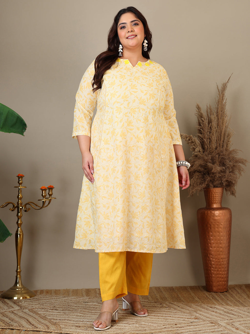 Women Ethnic Motifs Printed Regular Kurta & Trousers With Dupatta - ID