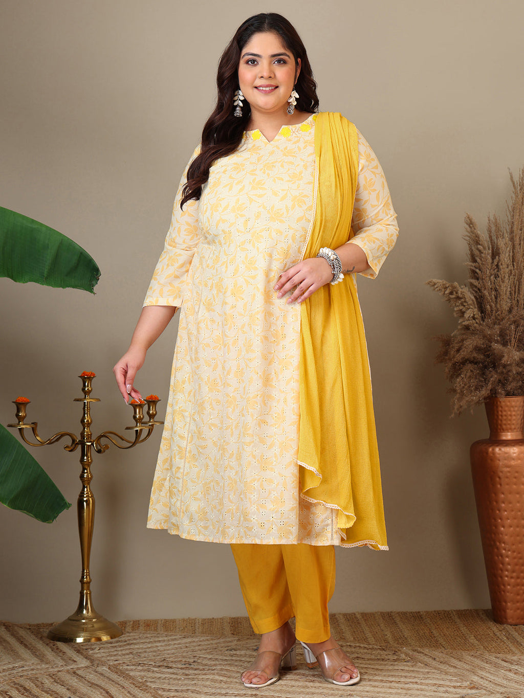 Women Ethnic Motifs Printed Regular Kurta & Trousers With Dupatta - ID