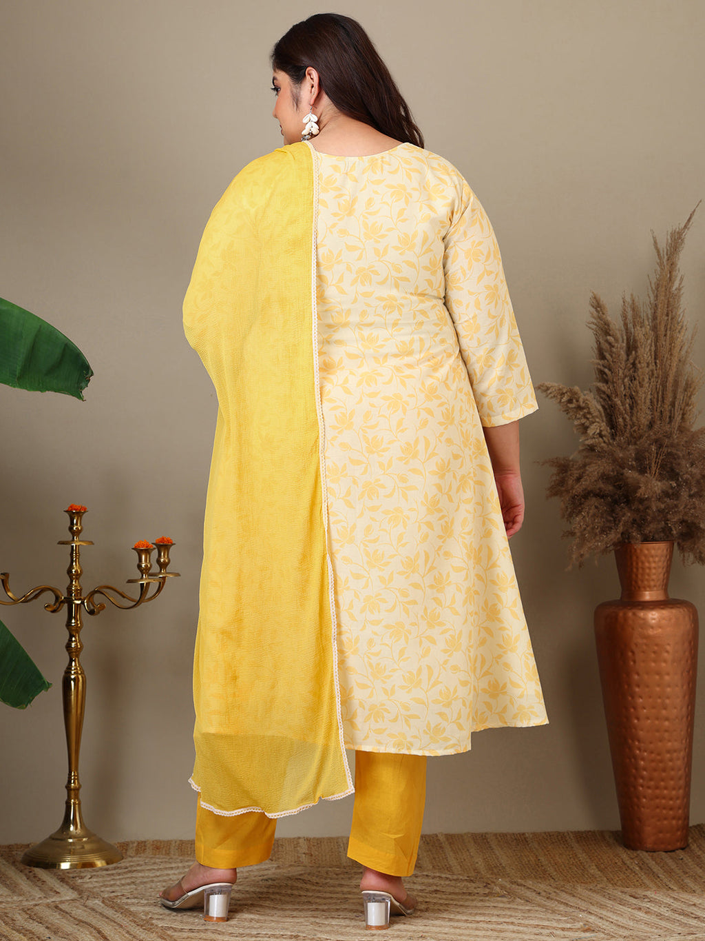 Women Ethnic Motifs Printed Regular Kurta & Trousers With Dupatta - ID
