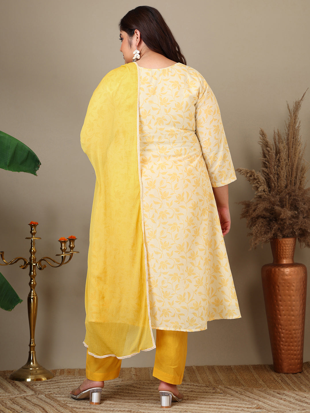 Women Ethnic Motifs Printed Regular Kurta & Trousers With Dupatta - ID